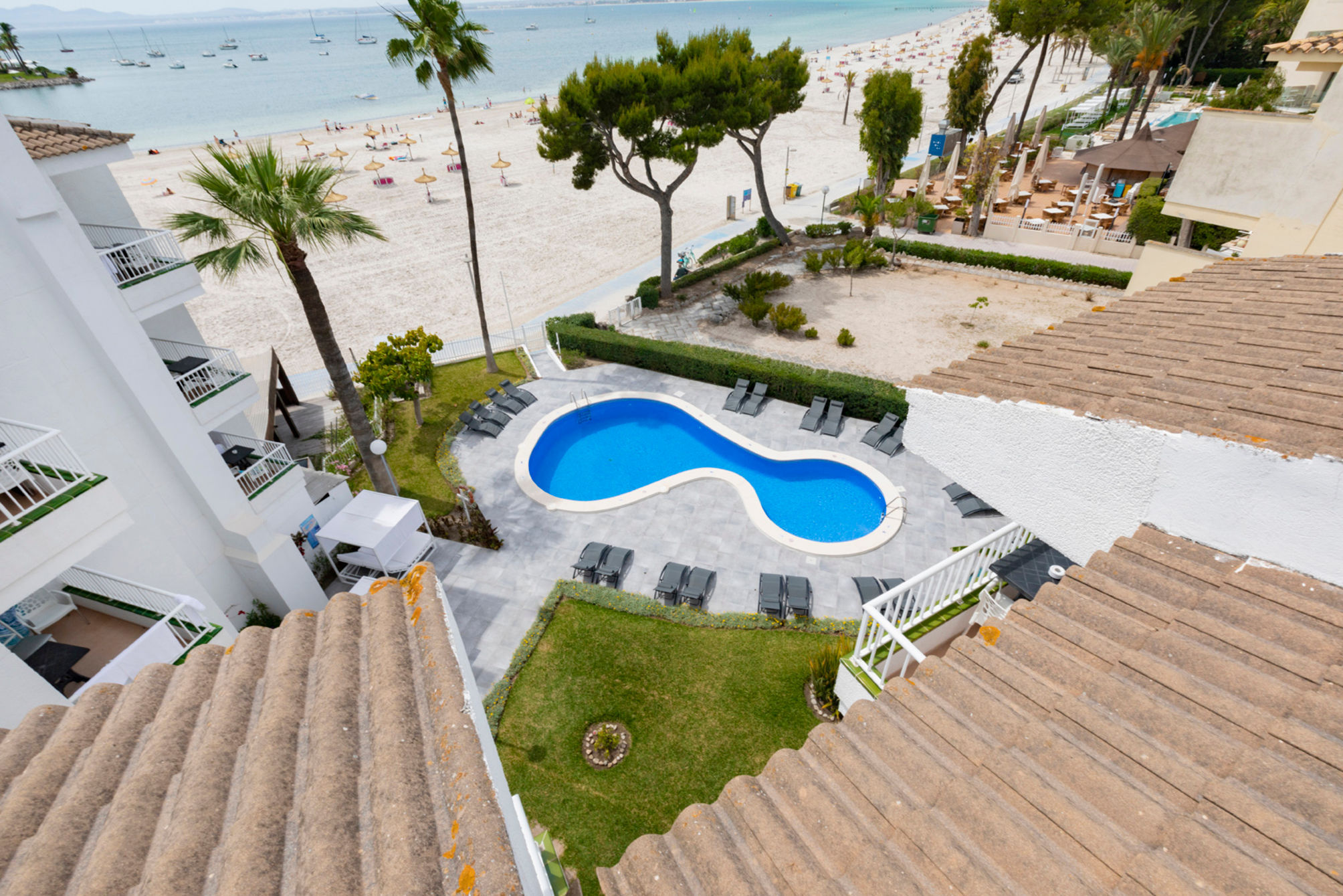 Sand Beach Apartments 1