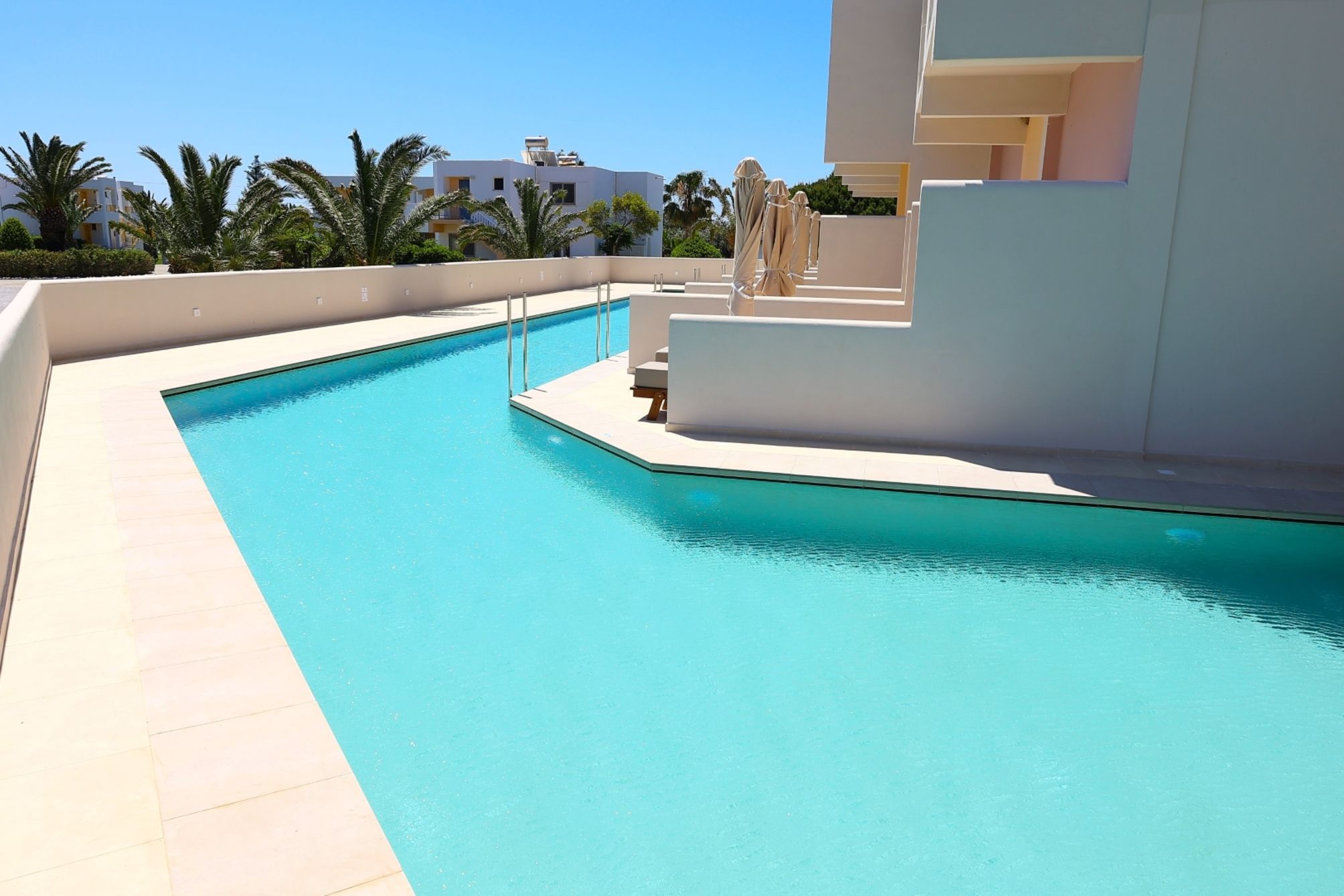 Sovereign Beach Hotel 2