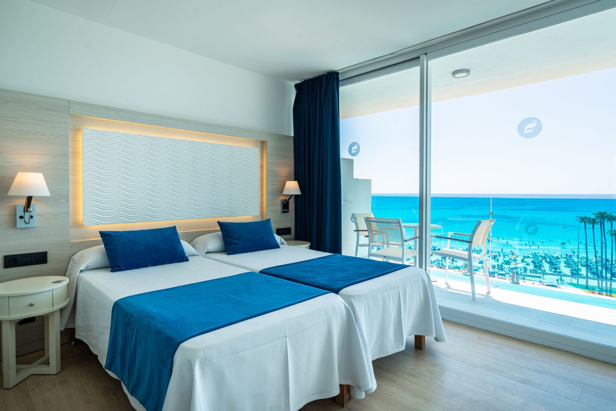 Junior Suite mit Balkon und Meerblick