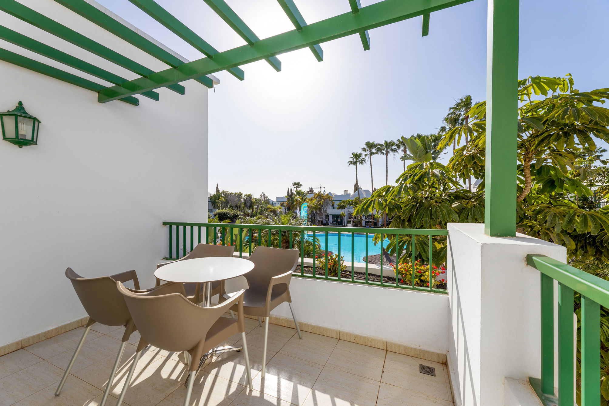 Junior Suite with Pool View and Terrace