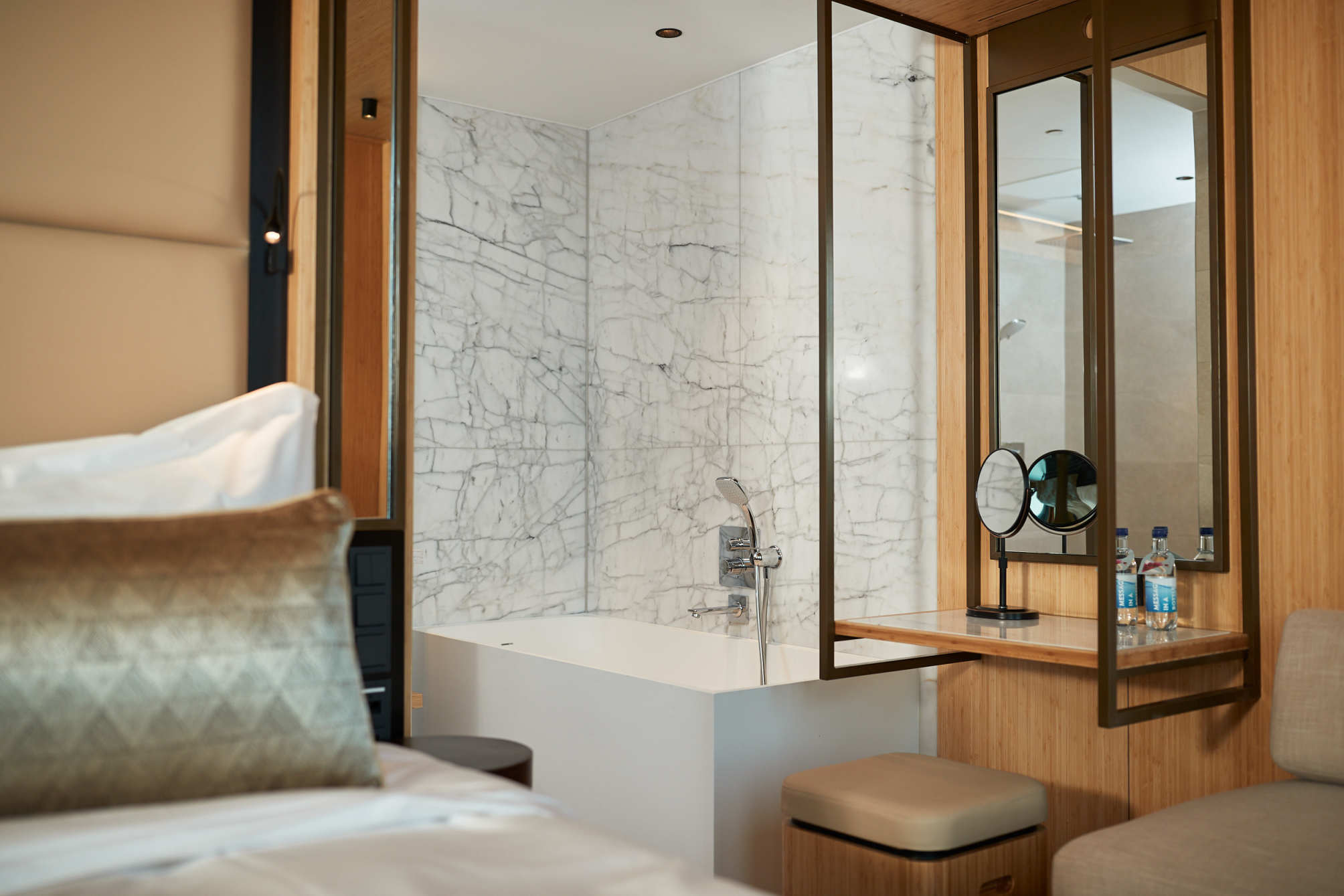 Hotel Jakarta Amsterdam 2
