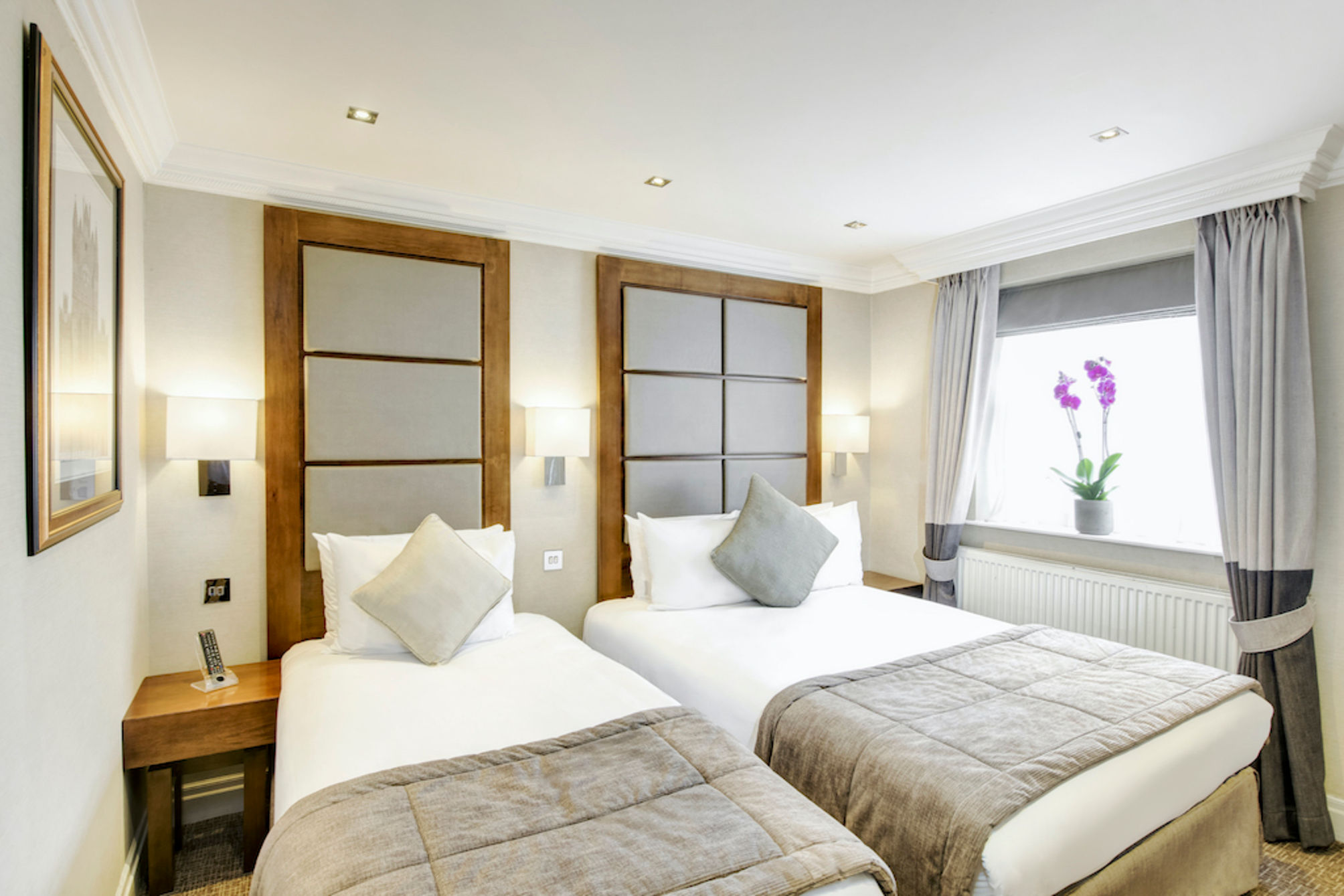 Gem Langham Court Hotel 2