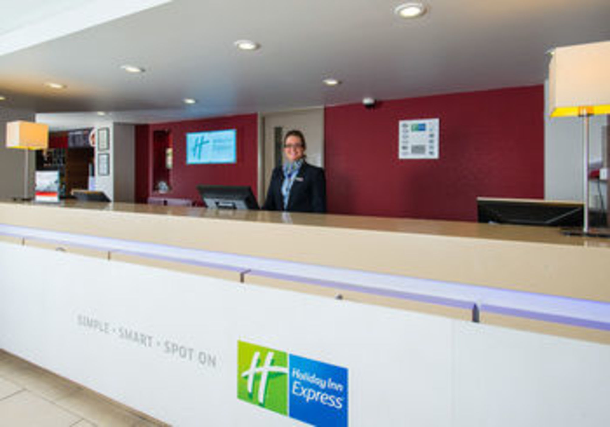 Holiday Inn Express EXETER EAST by IHG 2
