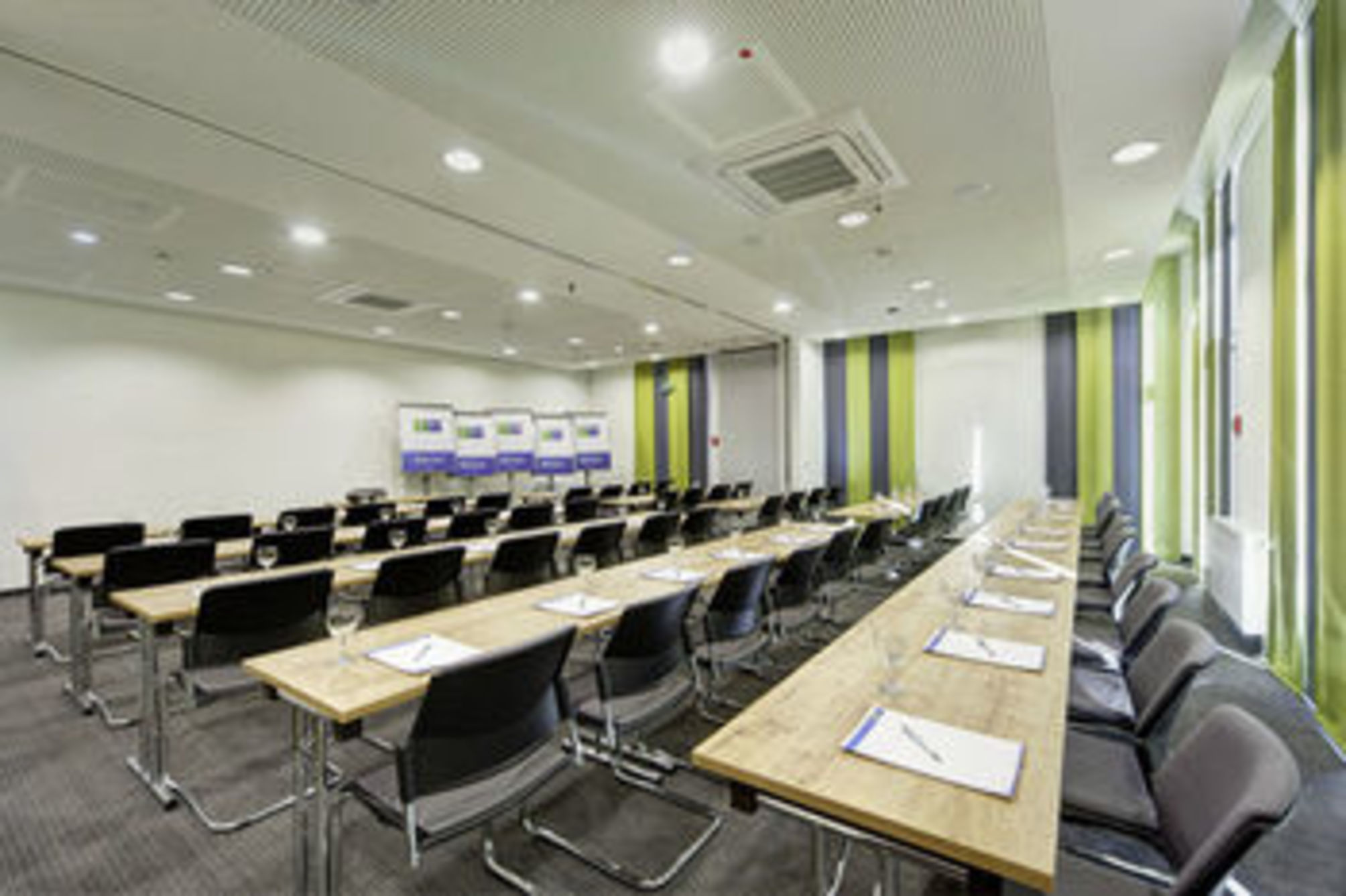 Holiday Inn Express AUGSBURG by IHG 2