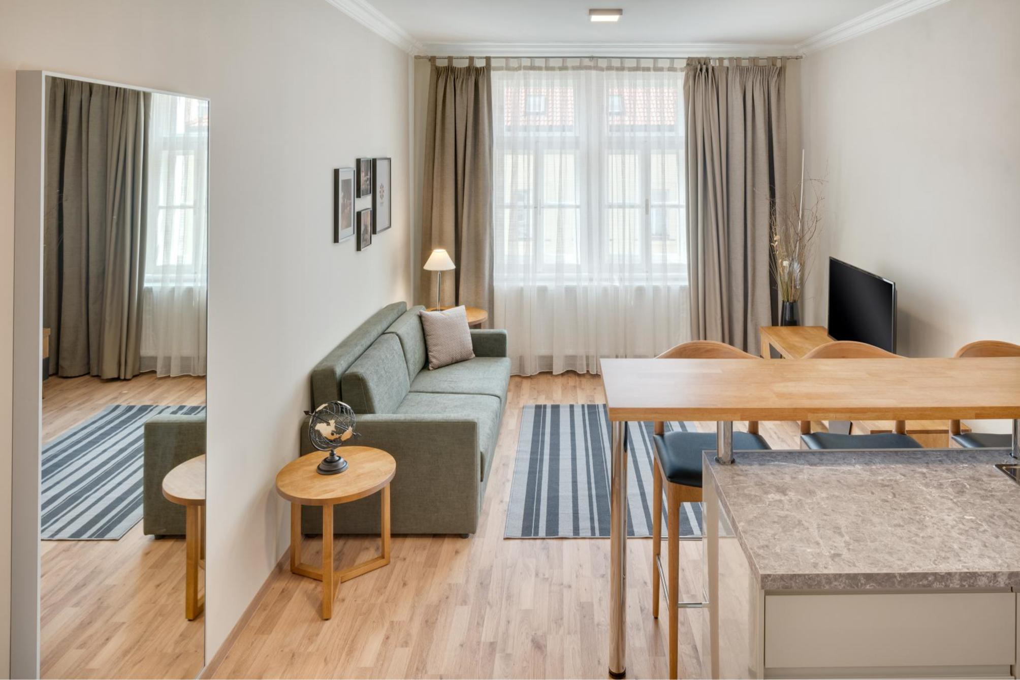 Louren Apartments 1