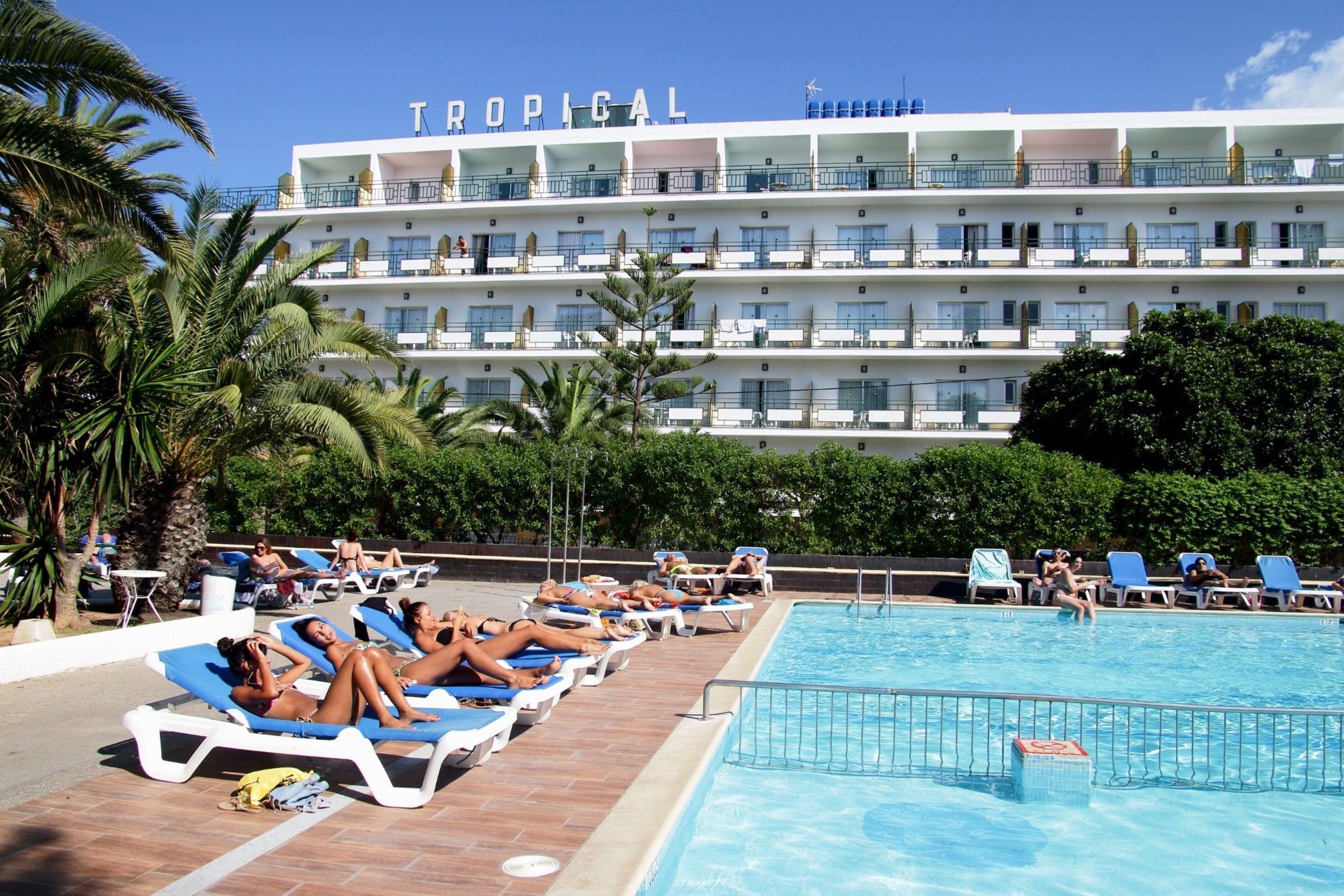 Hotel Tropical 1
