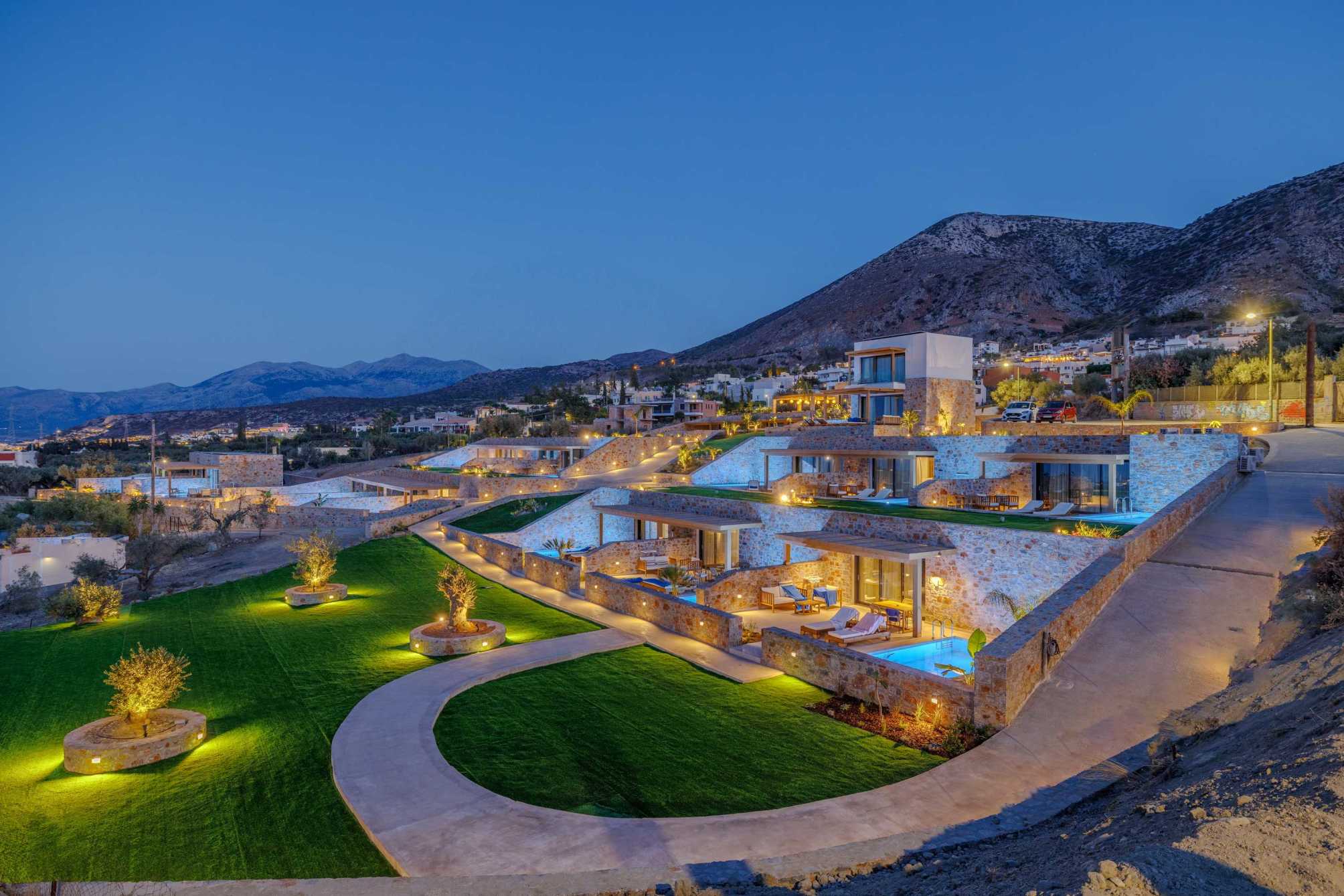 Deos Luxury Suites - Adults Only 2