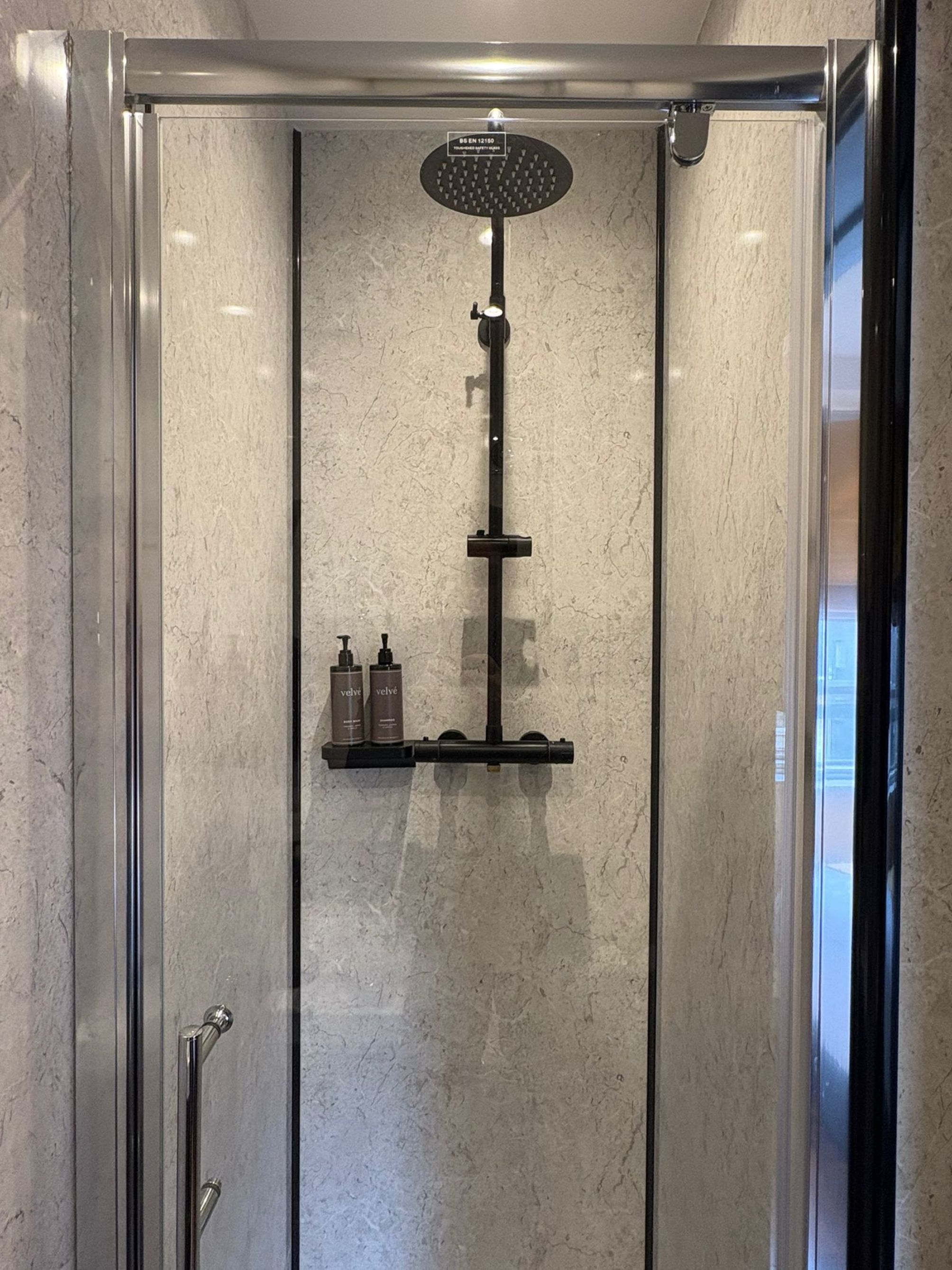 Petite Single Room 