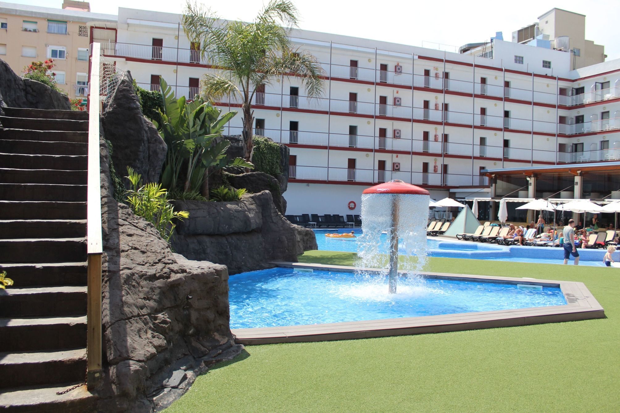 Hotel Papi Blau 2