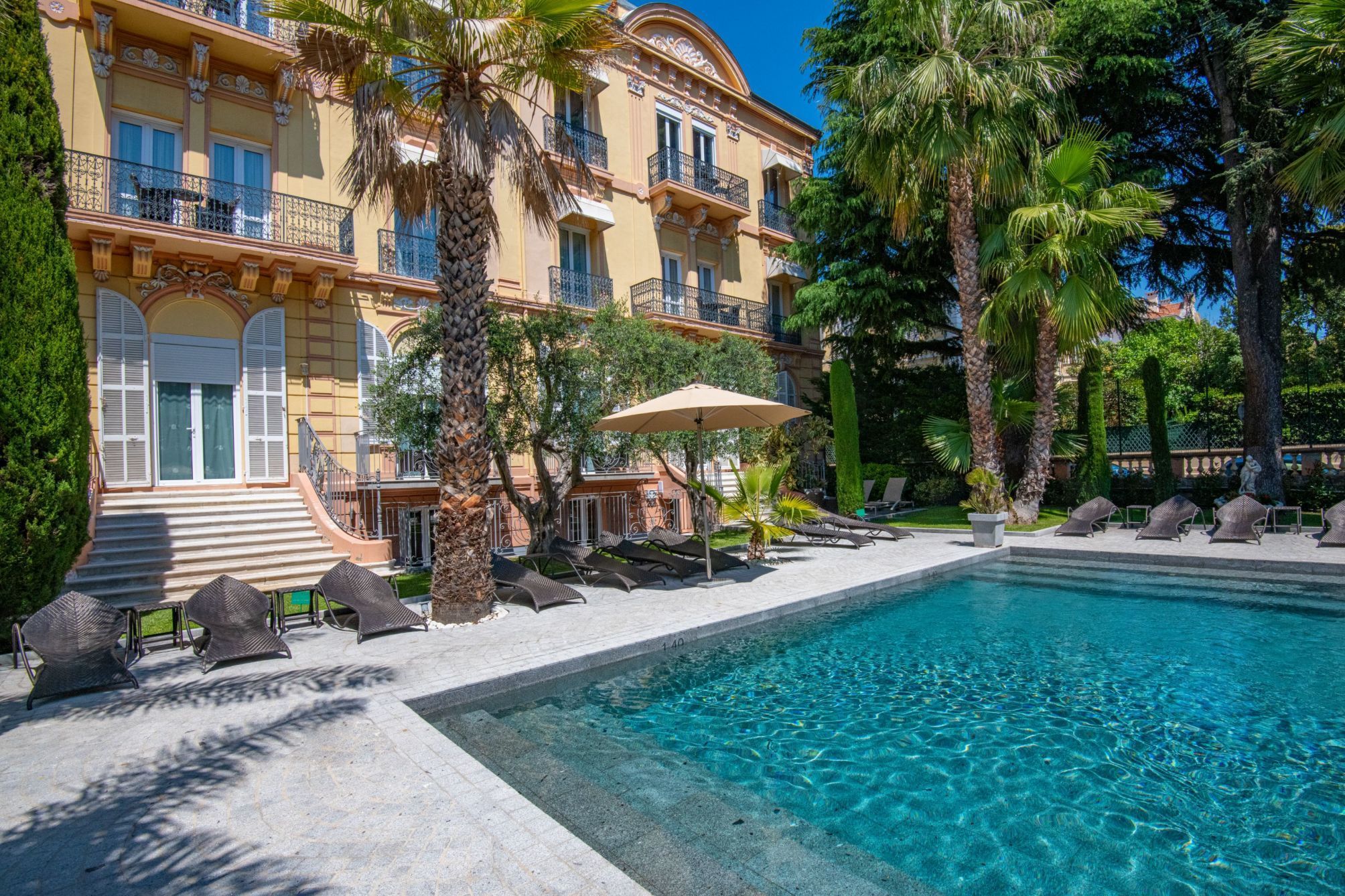 GOLDEN TULIP CANNES HOTEL de PARIS 2