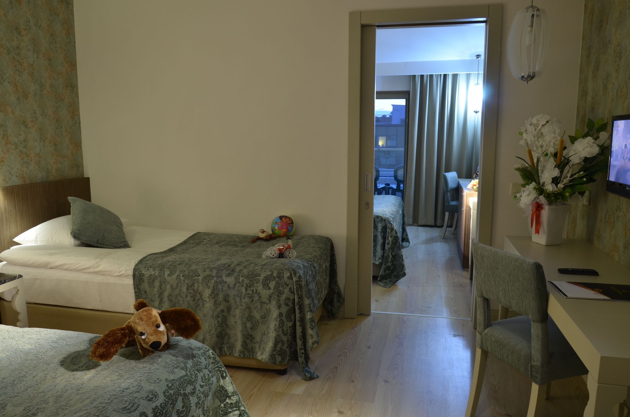 Family Room (2 Rooms)