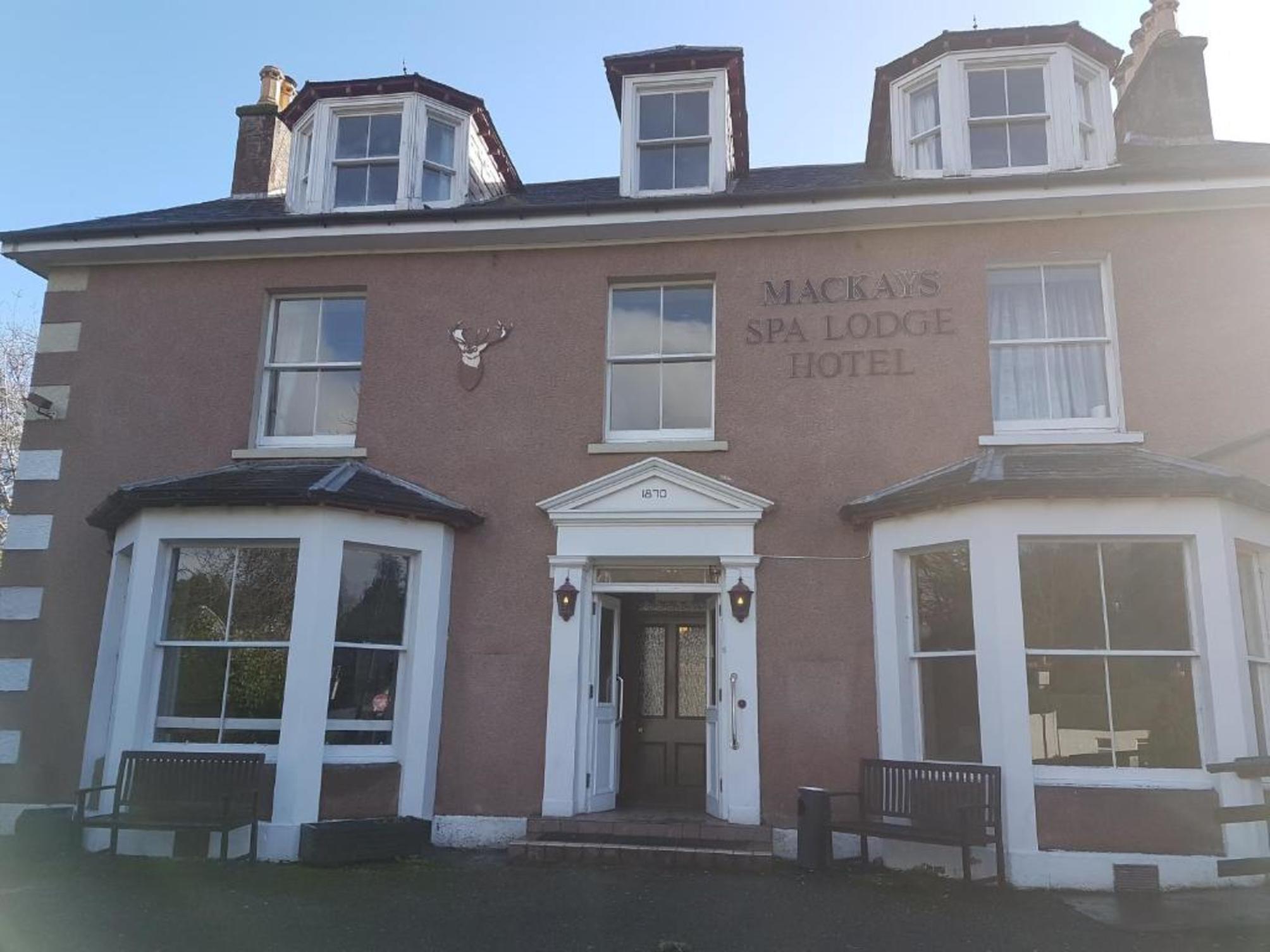Mackay's Spa Lodge Hotel 1