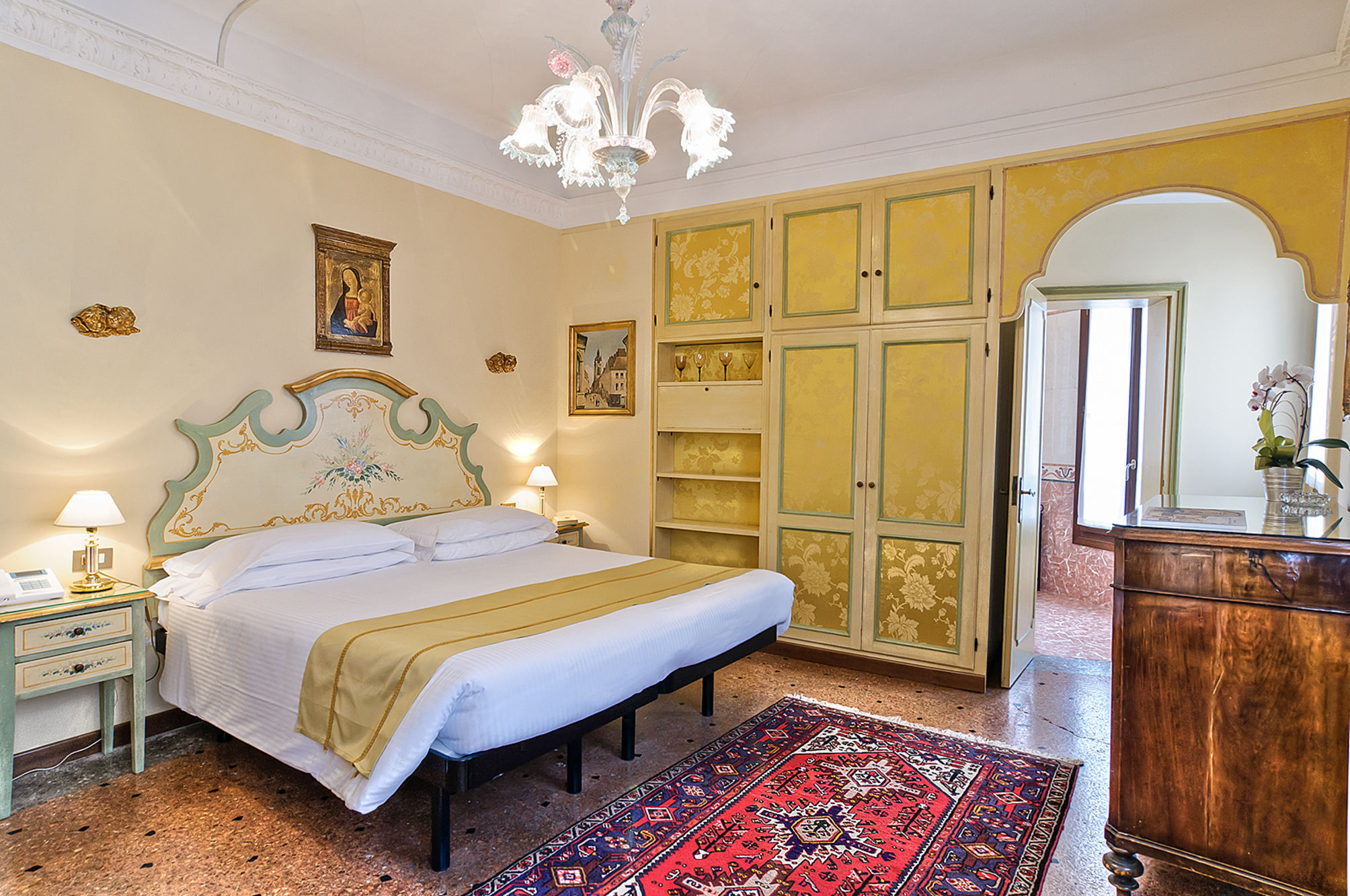Hotel La Fenice et Des Artistes 1