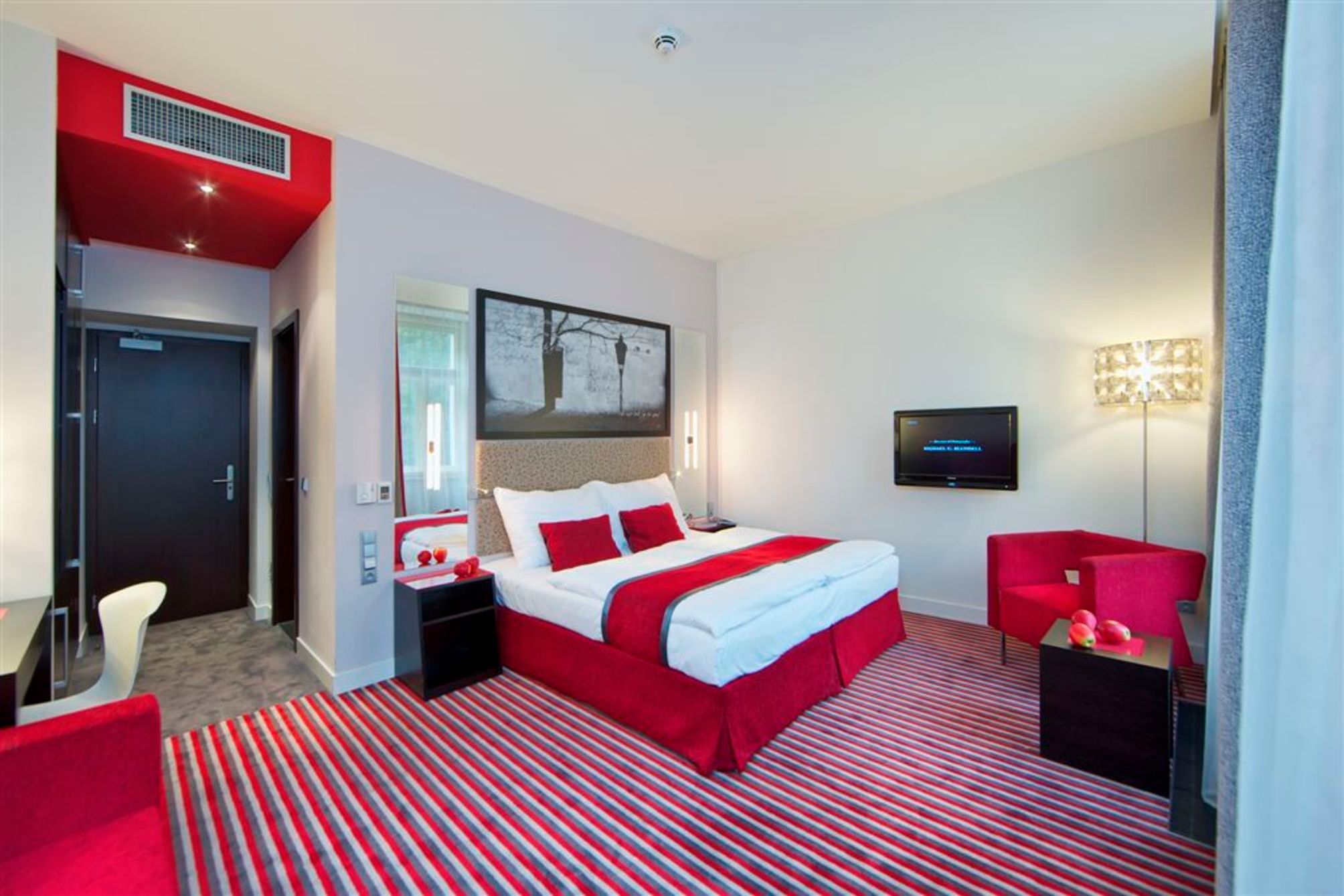 Red & Blue Design Hotel Prague 2
