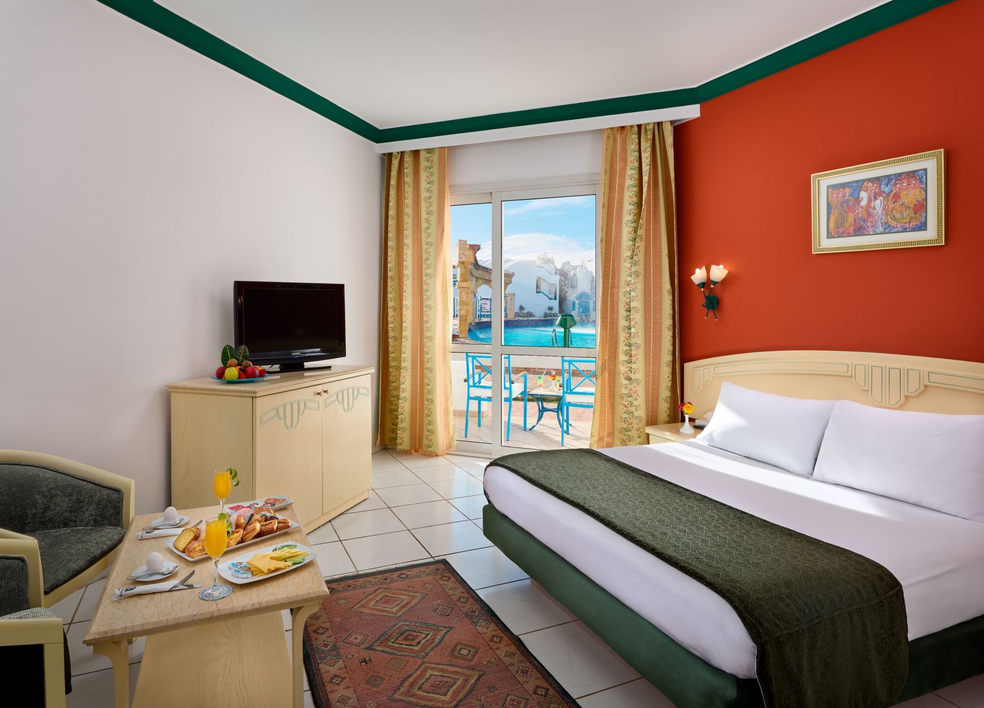 Junior suite double with pool view