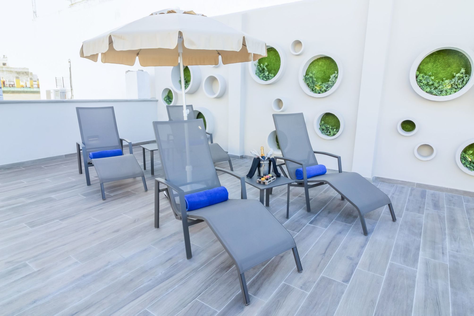 URBANSEA Holiday Homes 2