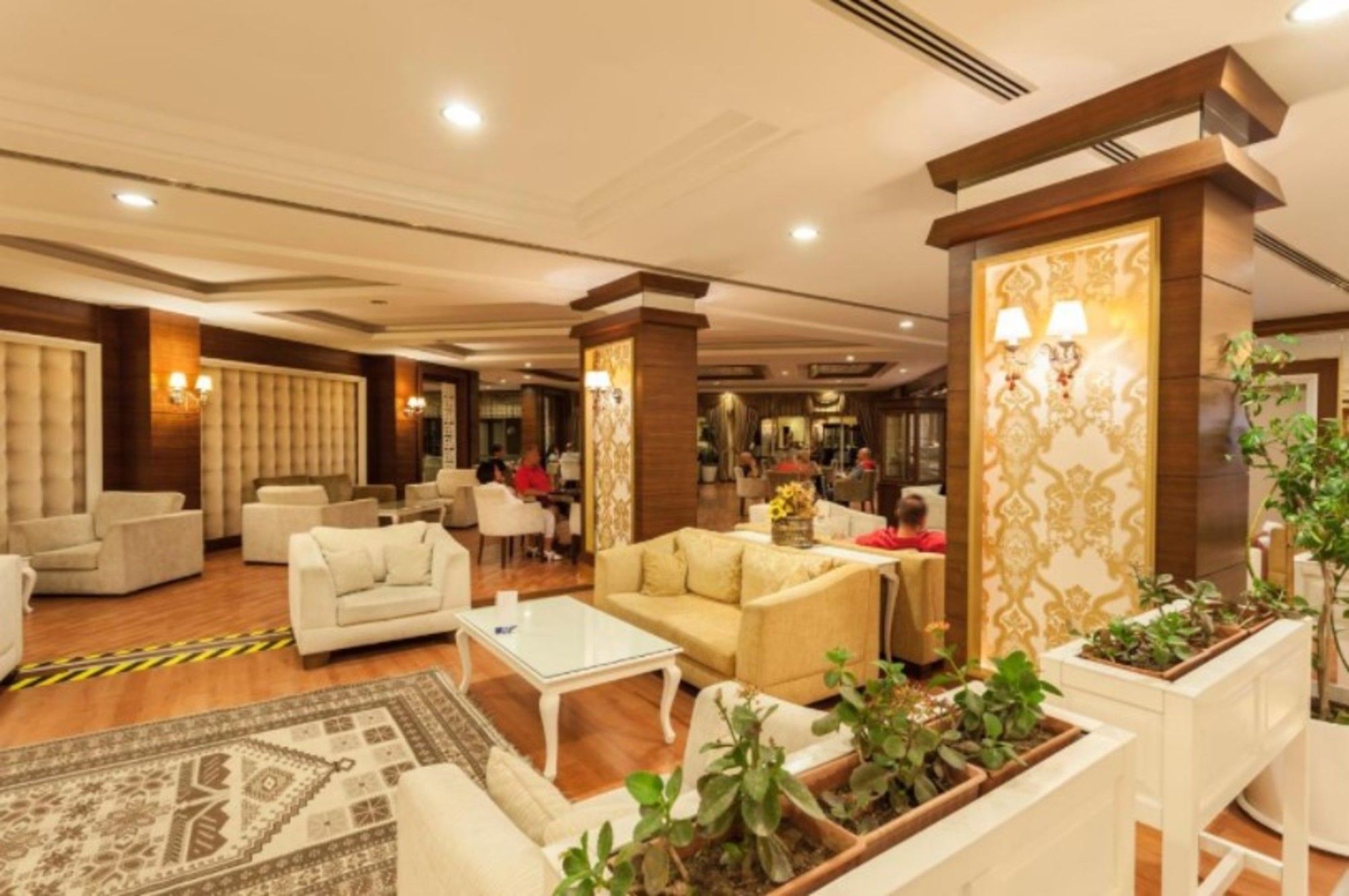 Iz Flower Side Beach Hotel 2