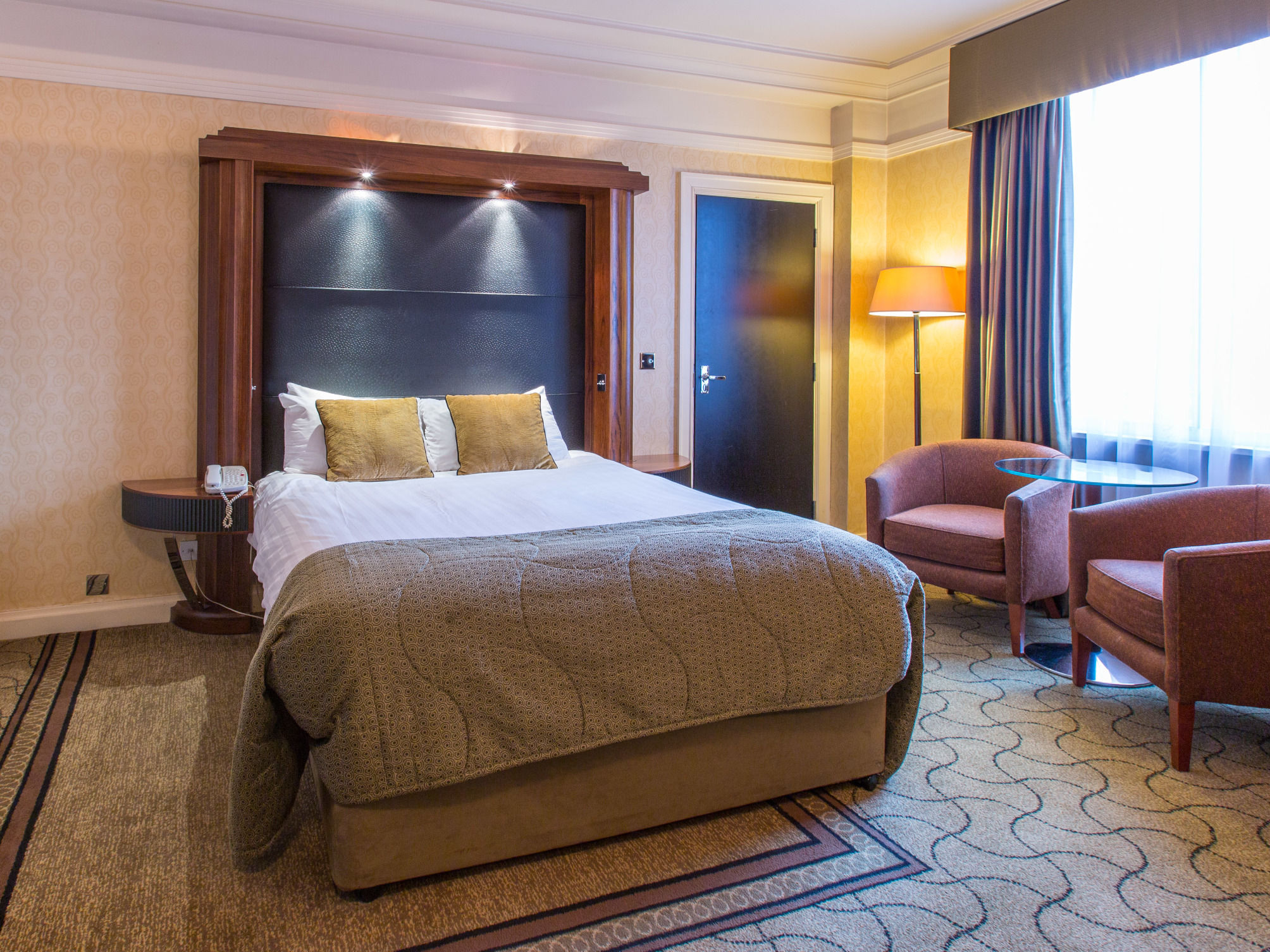 The Queens Hotel 2