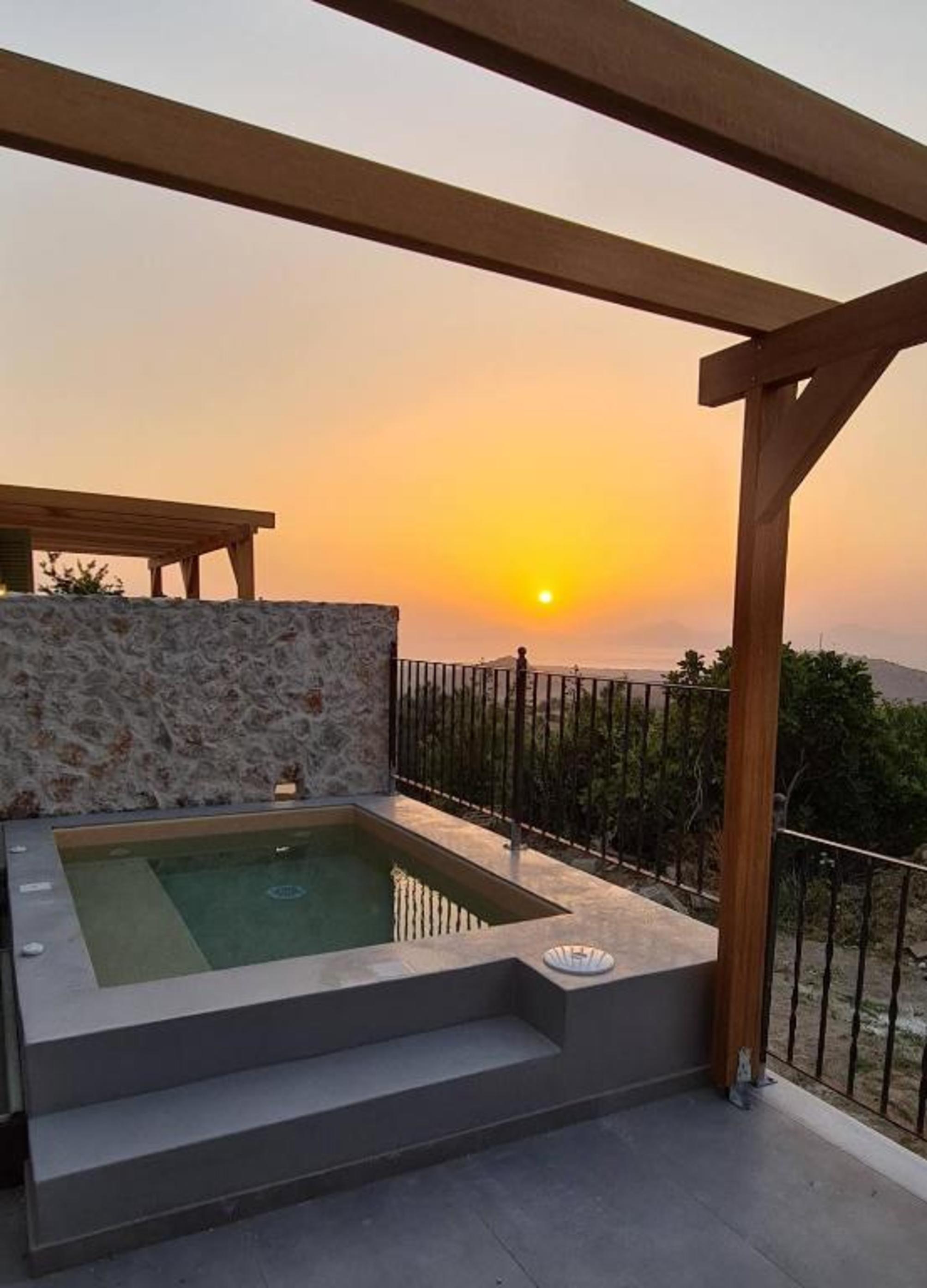 Villa Rosa - Luxury Villas with Panoramic Views 1