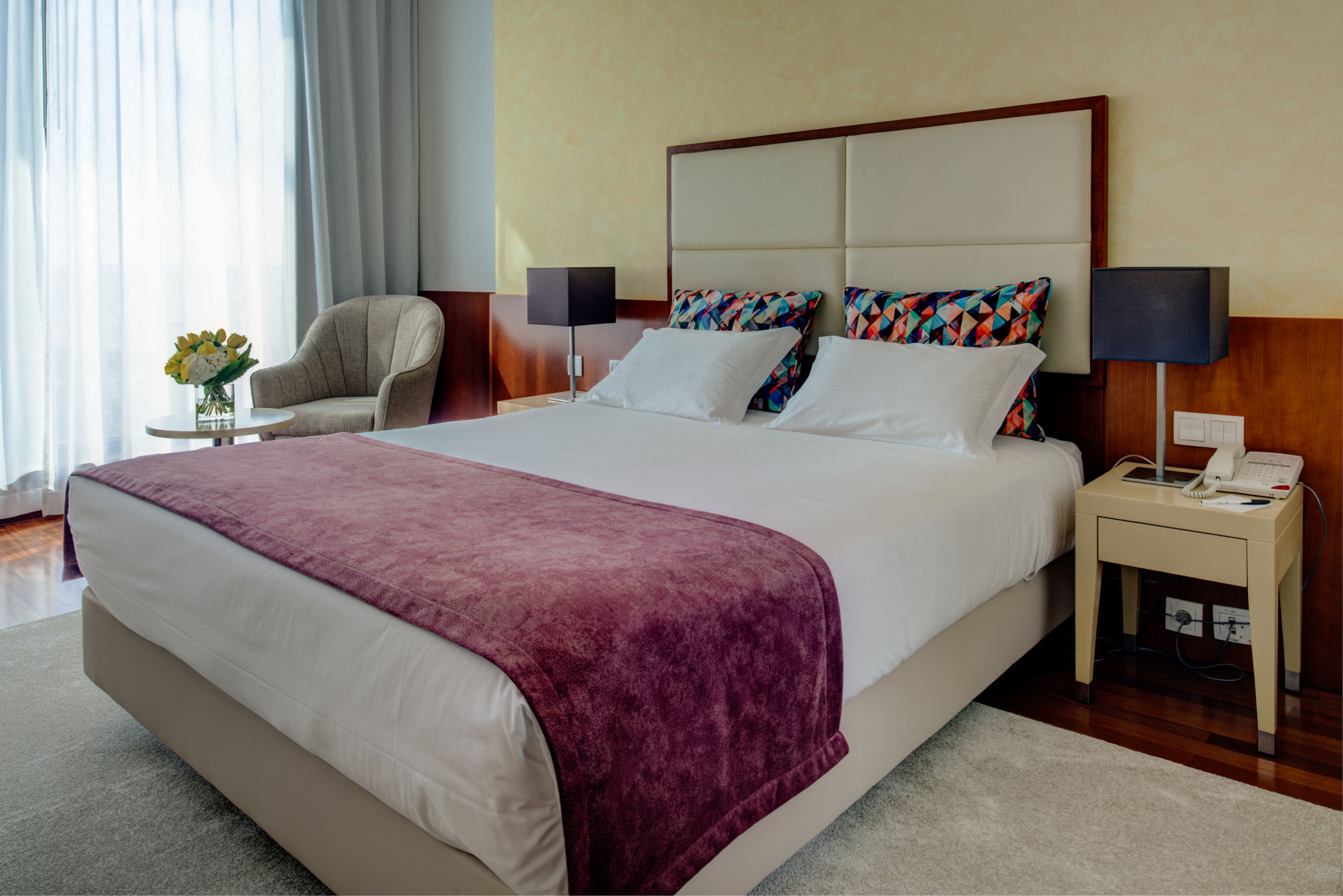 VIP Executive Arts Hotel 1