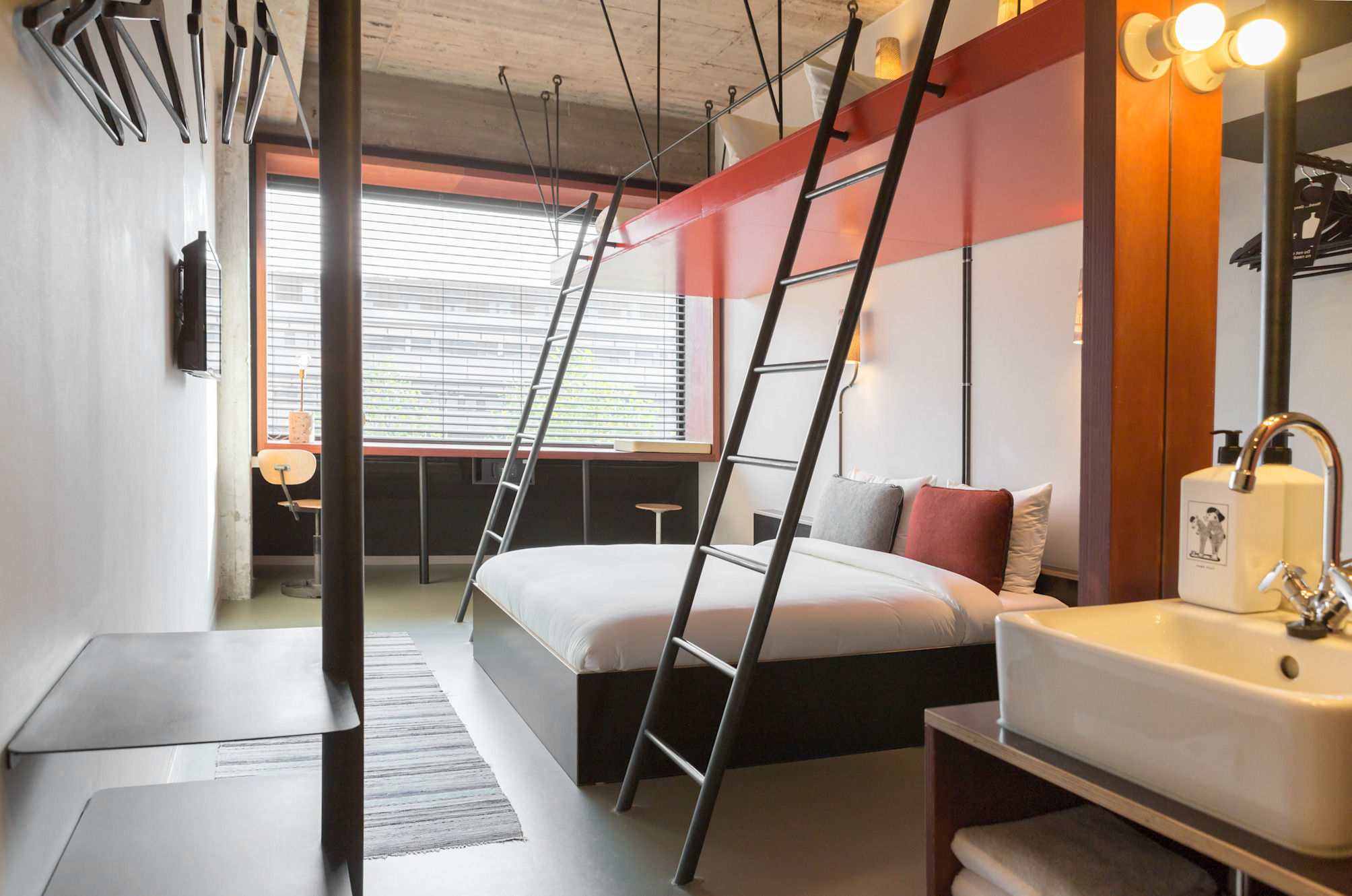 Volkshotel 2
