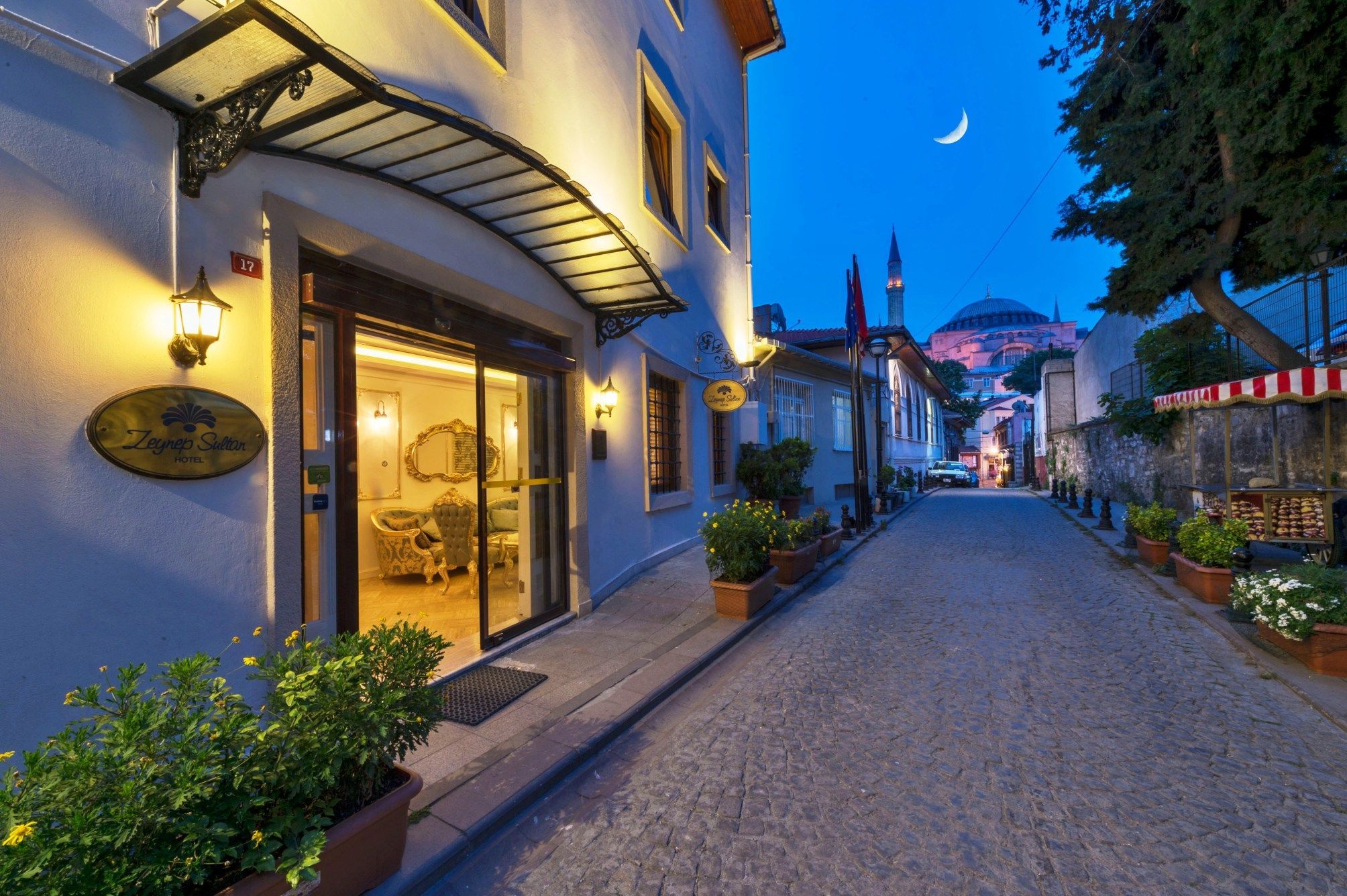 Zeynep Sultan Hotel 1