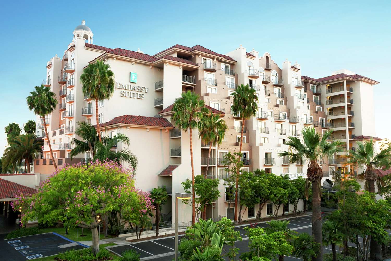 Embassy Suites by Hilton Santa Ana Orange County Airport 2