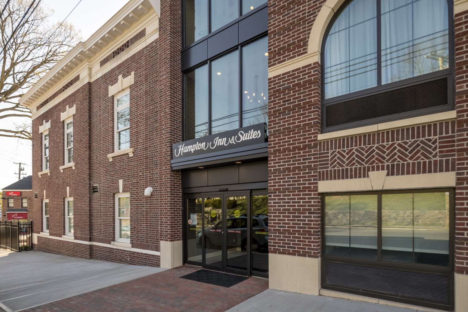 Hampton Inn & Suites Huntington Downtown, Ny 1