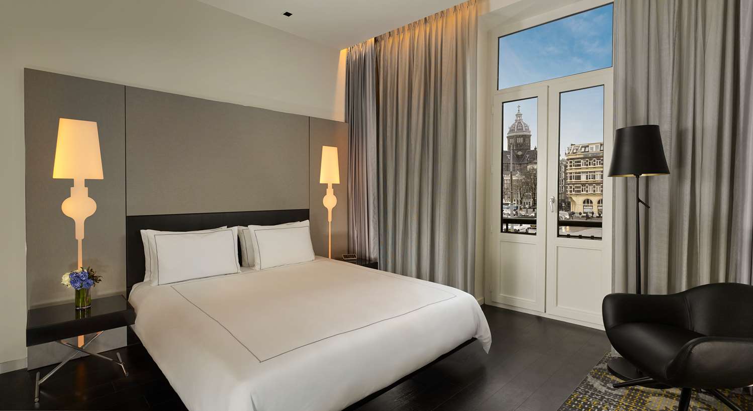 Superior Room-Canal View-1 King
