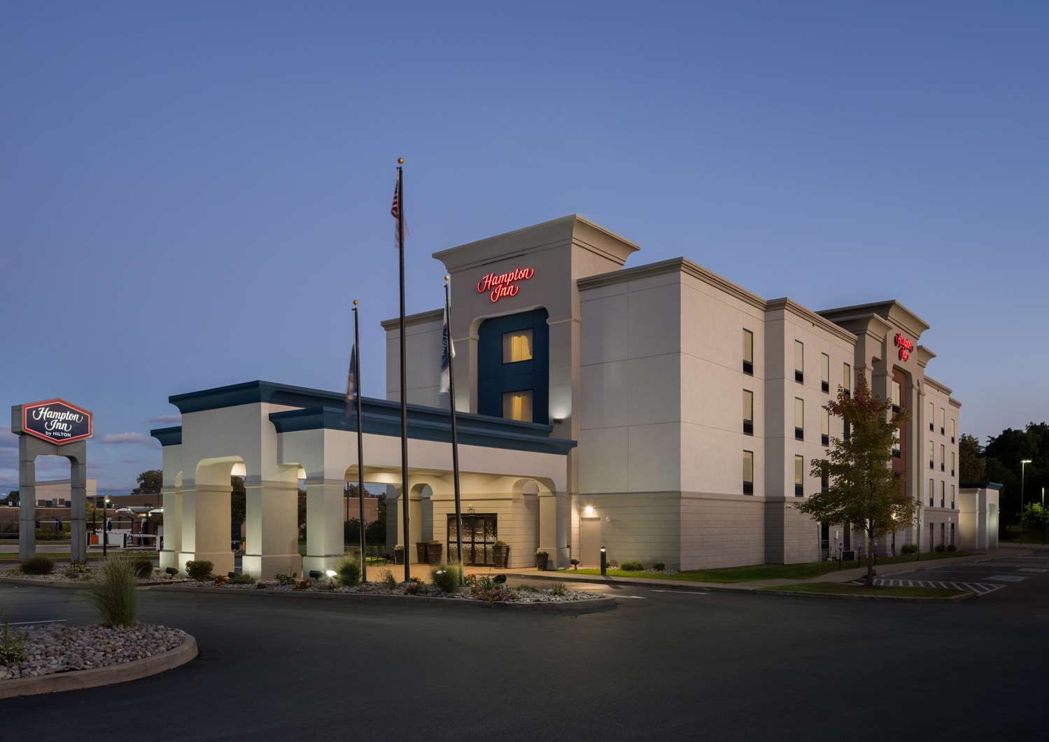 Hampton Inn Rochester-Irondequoit 1