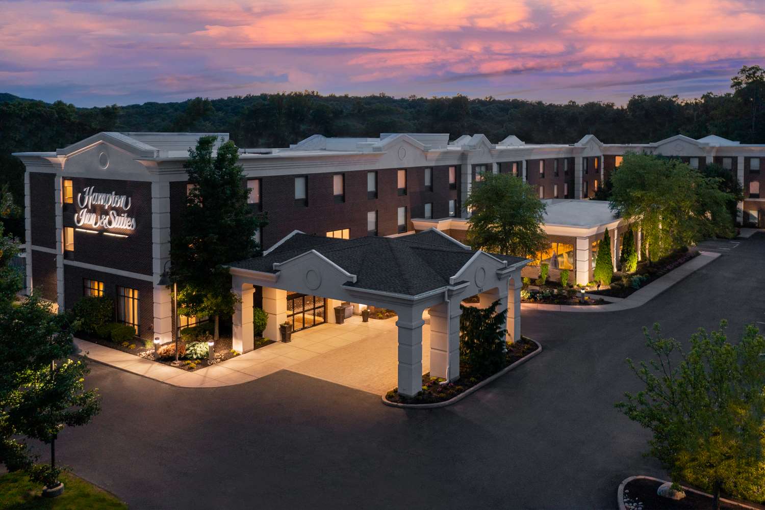 Hampton Inn & Suites Hartford/Farmington 2