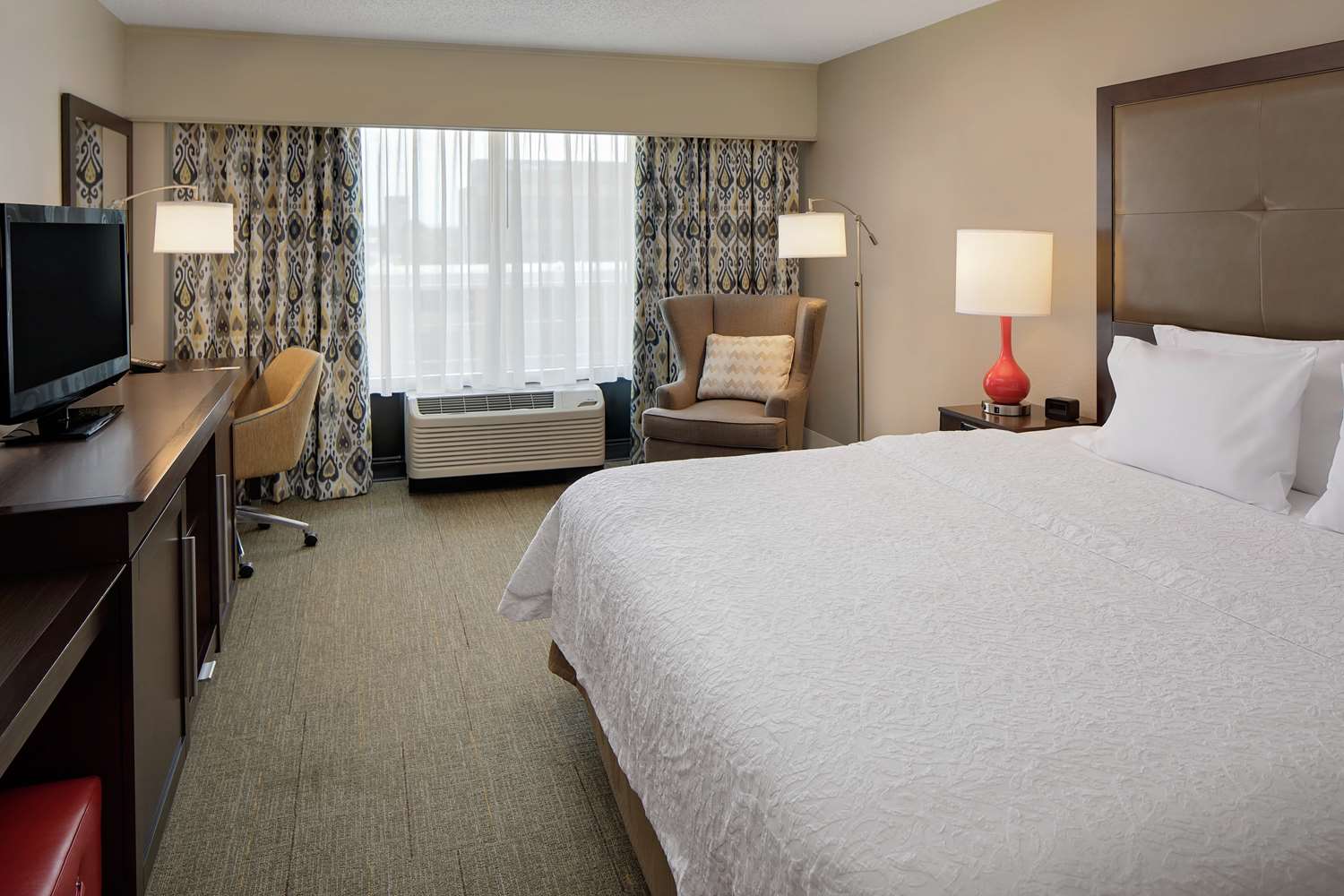 Deluxe non-smoking room