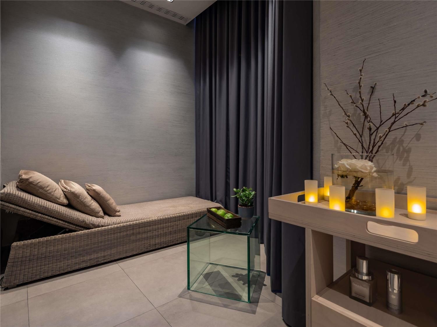 Delano London 2