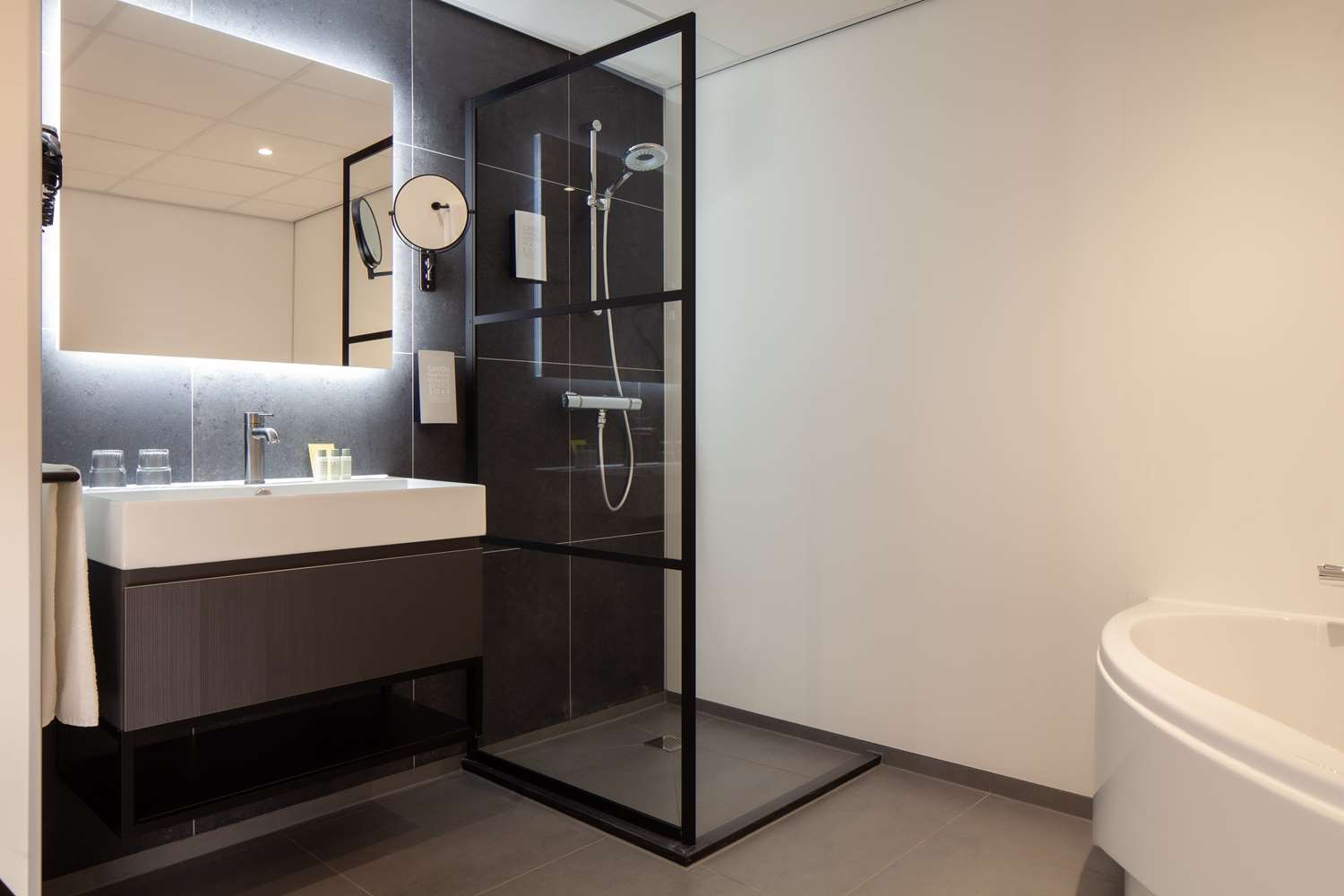 Business suite