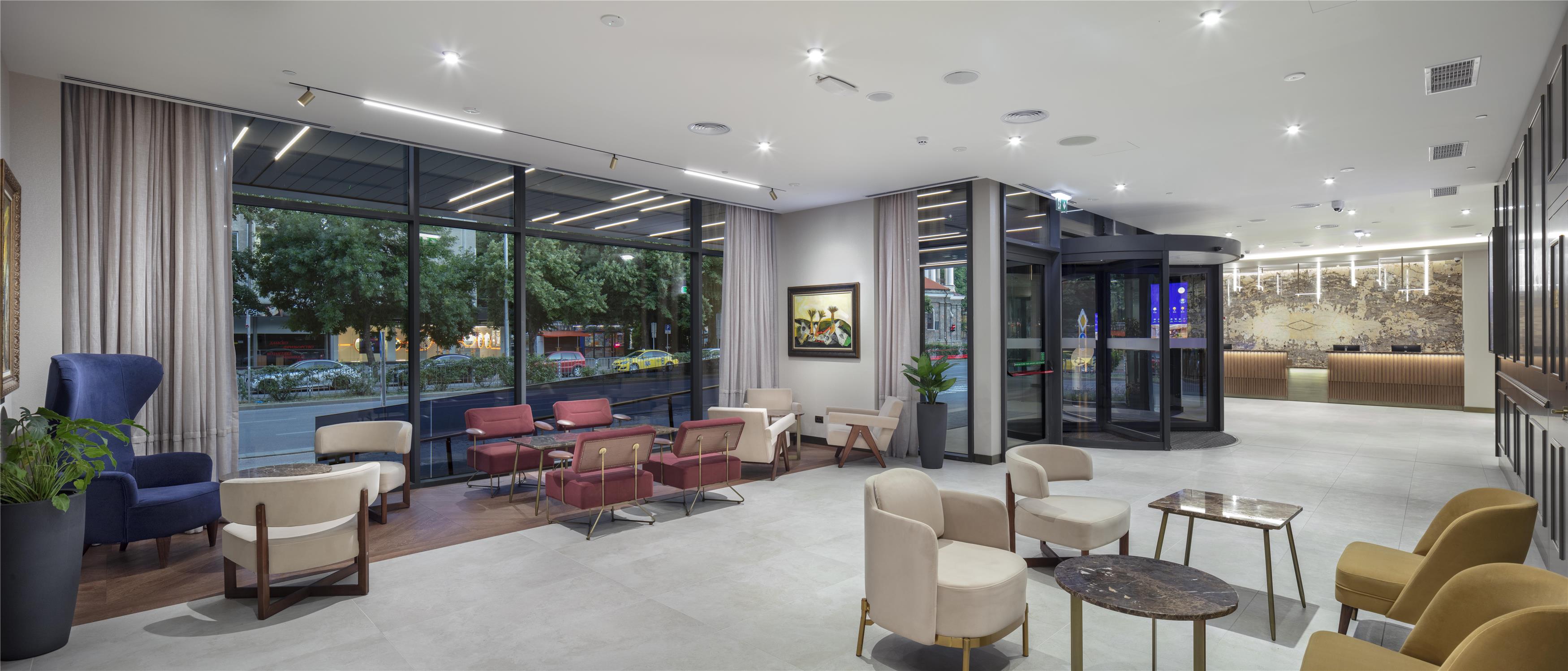 Doubletree By Hilton Plovdiv Center 2