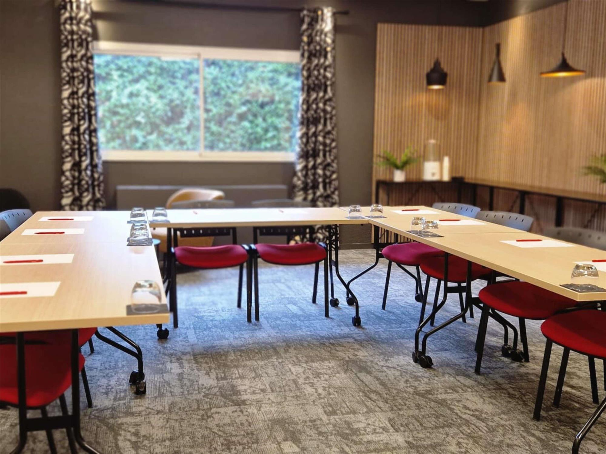ibis Pau Lescar 2