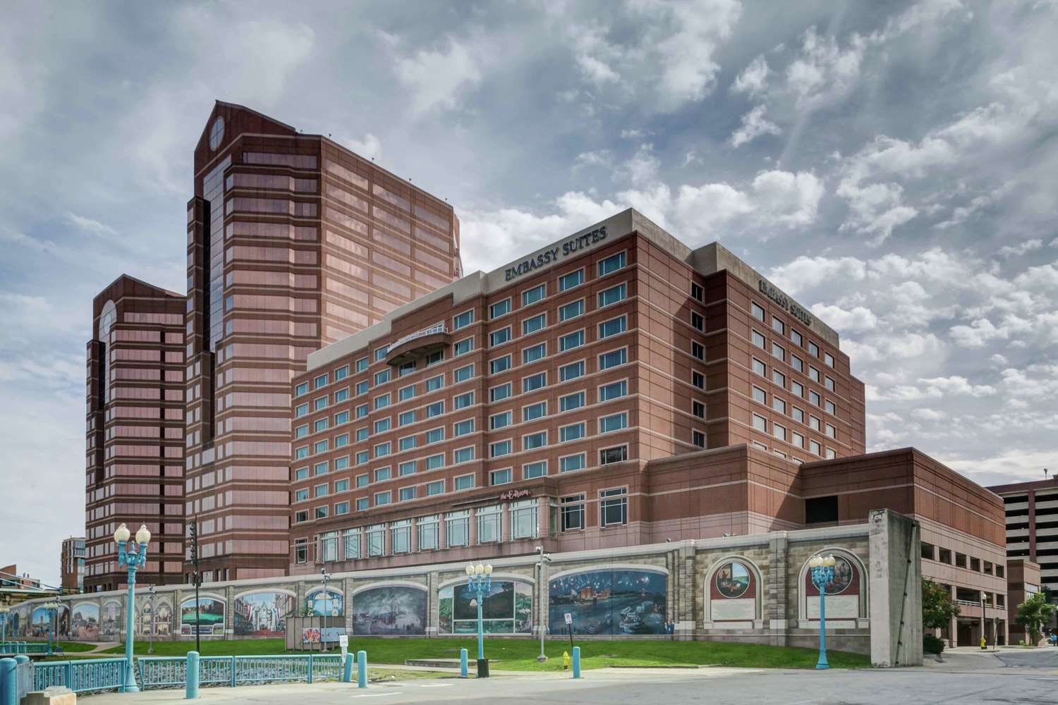 Embassy Suites by Hilton Cincinnati RiverCenter 2