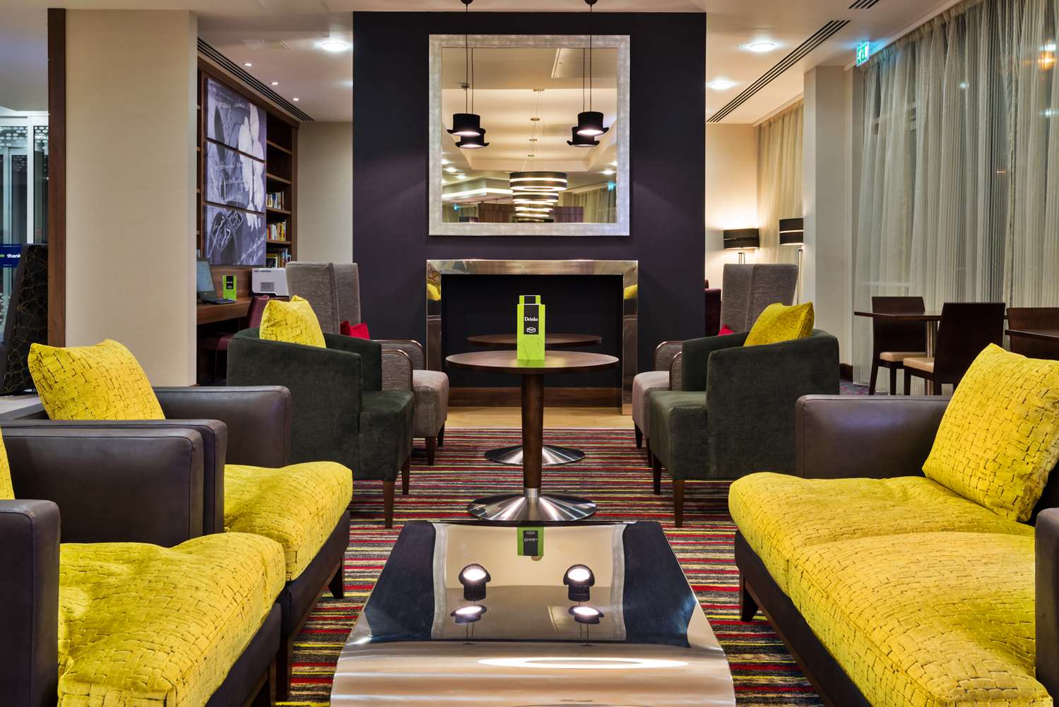 Hampton by Hilton London Luton Airport 1