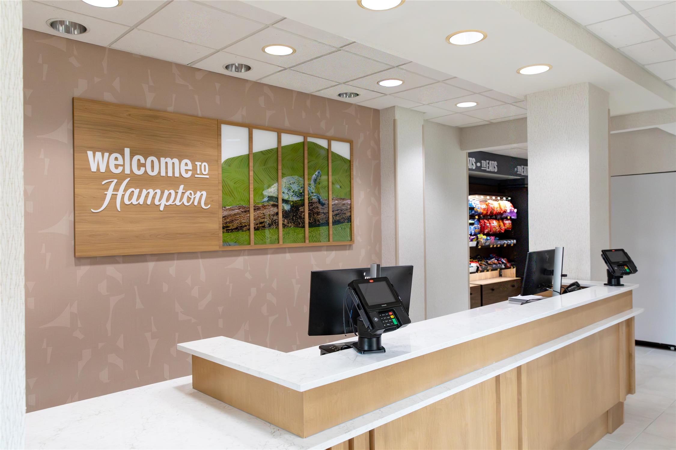 Hampton Inn & Suites Jennings 2