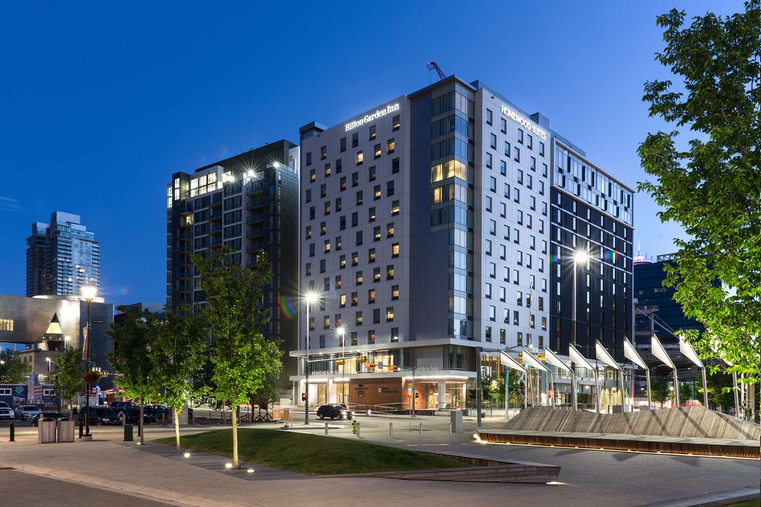 Homewood Suites by Hilton Calgary Downtown 1