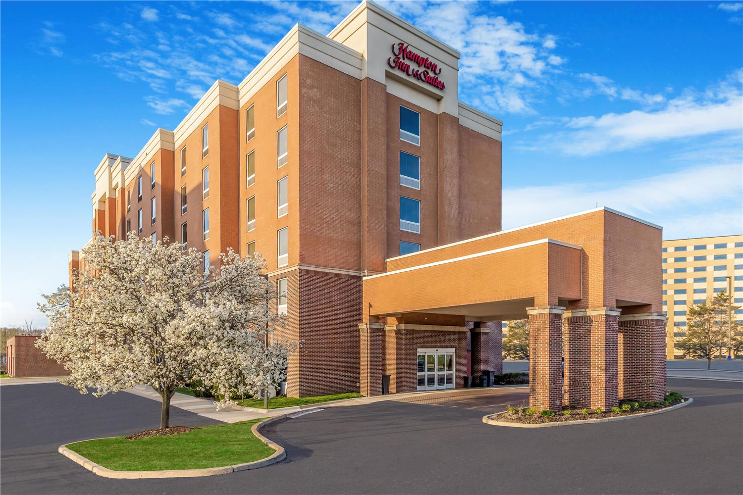 Hampton Inn & Suites Detroit/Airport Romulus 1