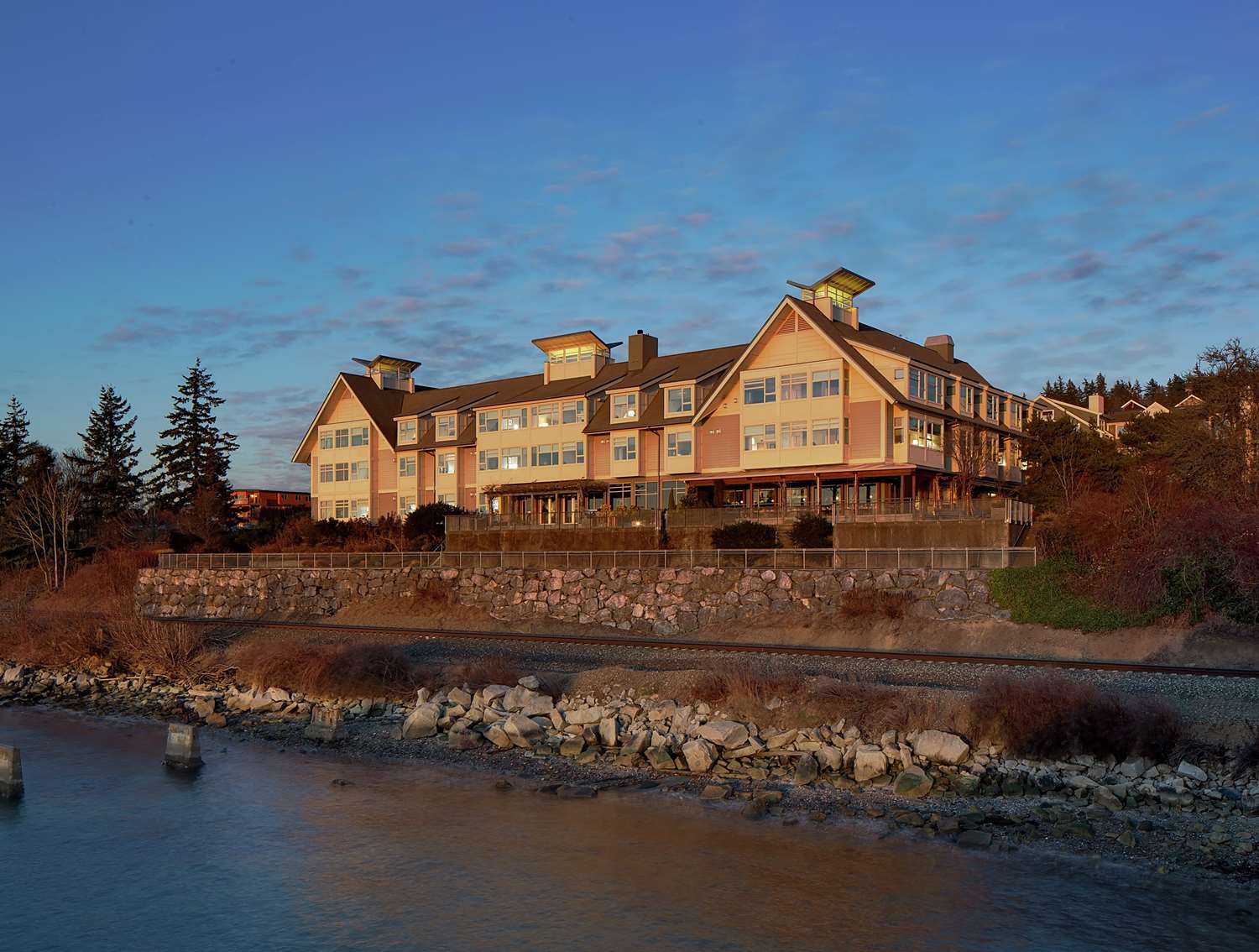 Chrysalis Inn & Spa Bellingham, Curio Collection by Hilton 1