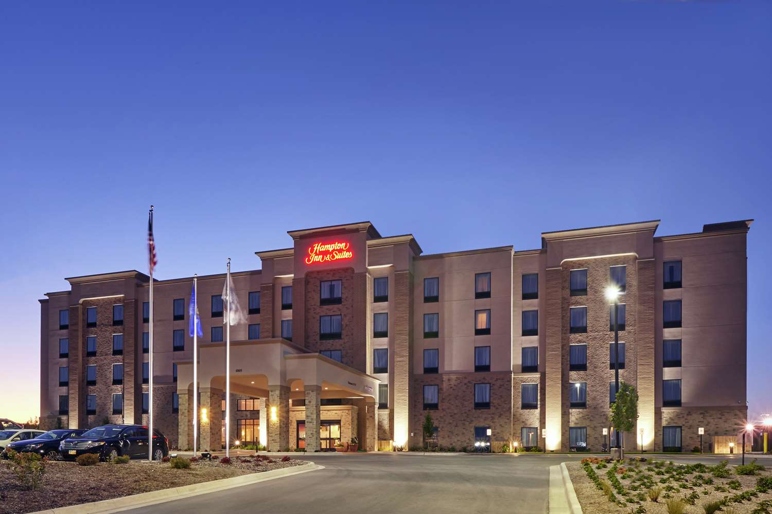 Hampton Inn & Suites Milwaukee/Franklin 2