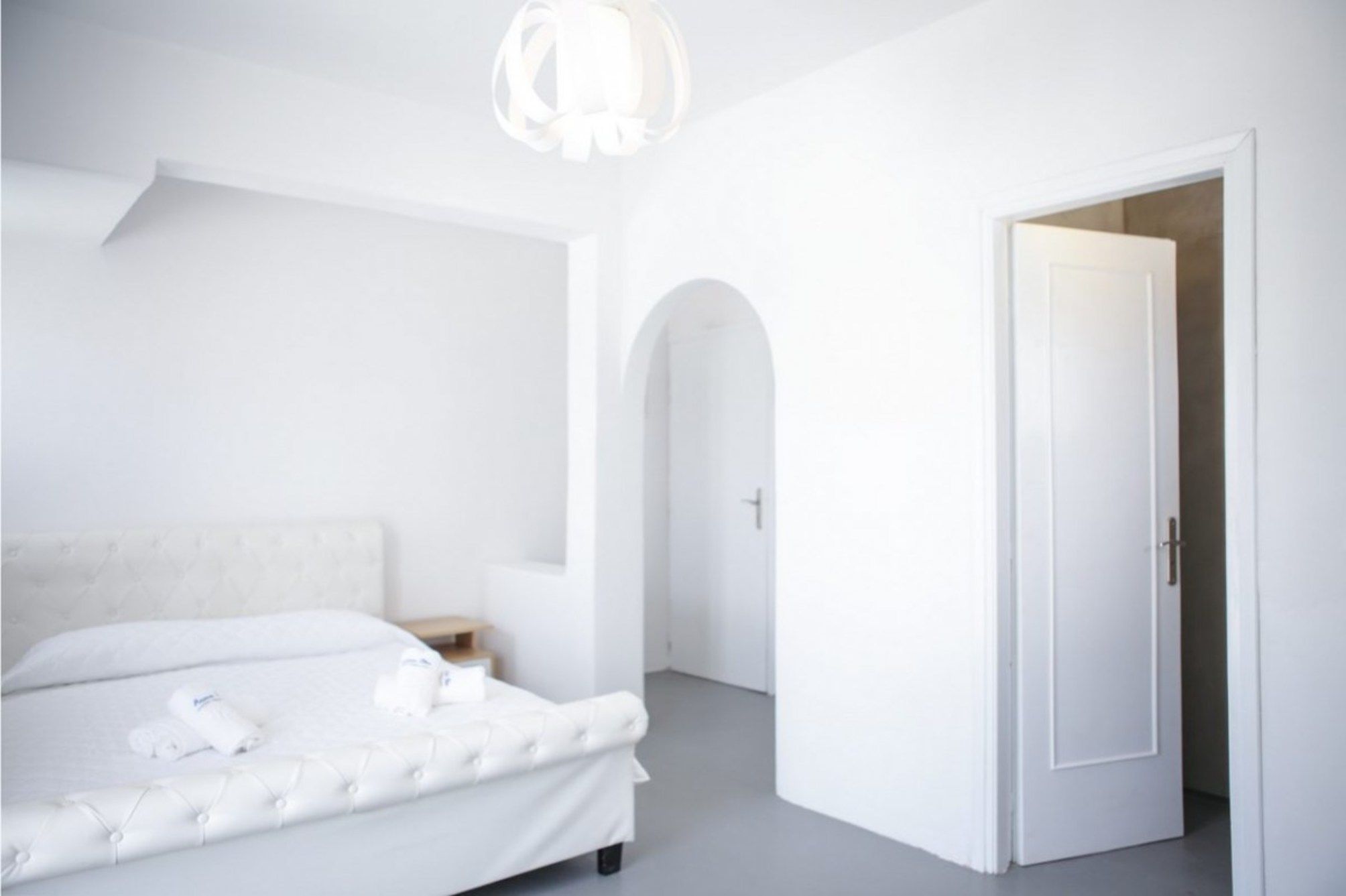 Chambre double / lits jumeaux avec vue sur la piscine