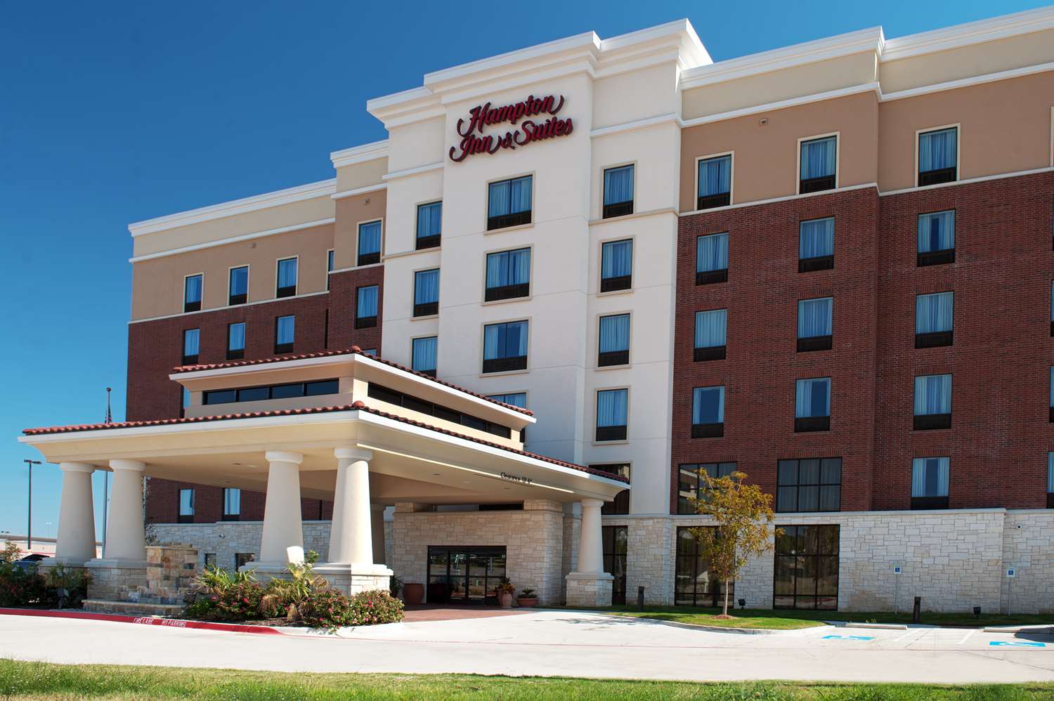 Hampton Inn & Suites Dallas/Lewisville-Vista Ridge Mall, TX 2
