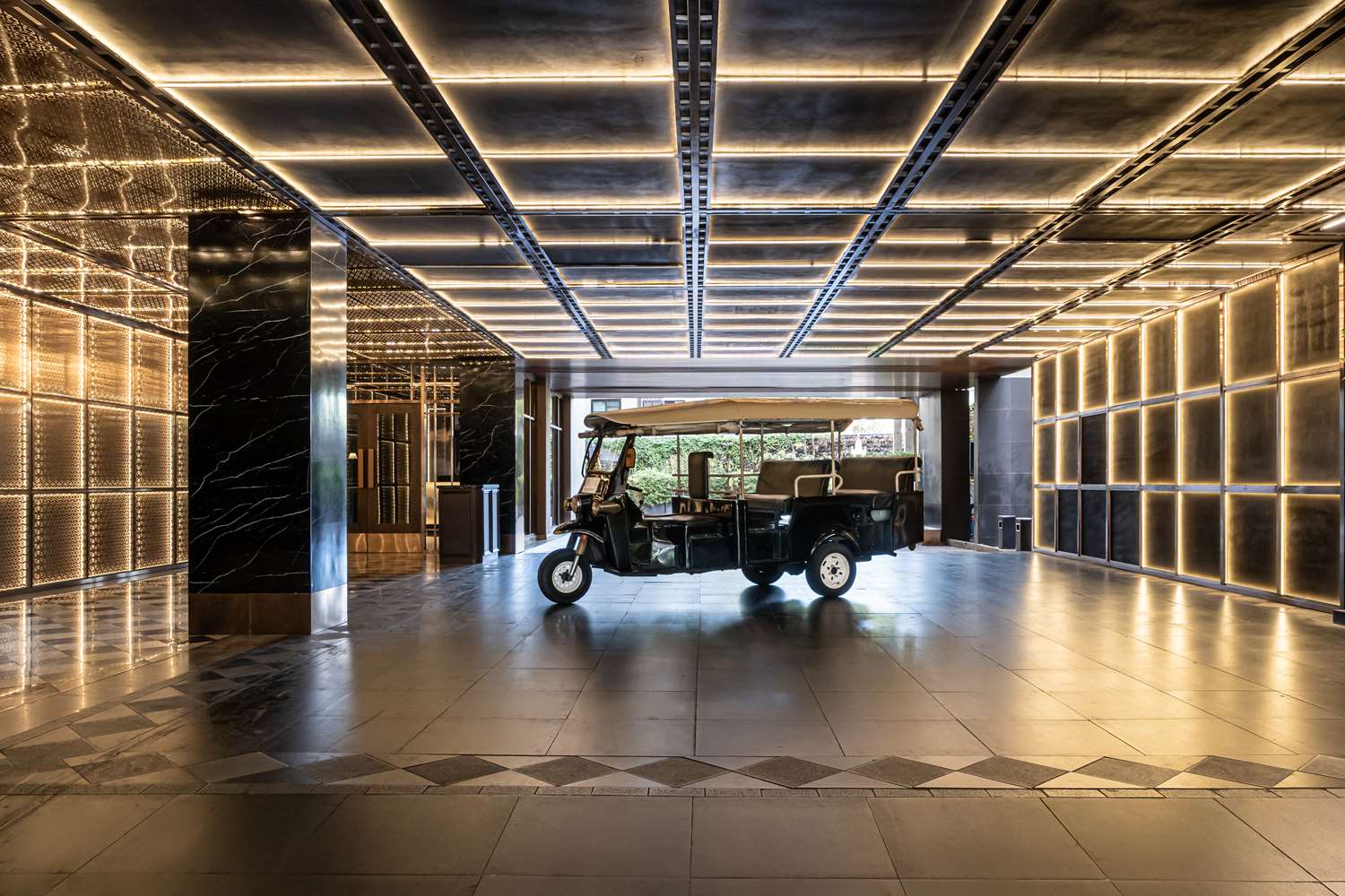 Metropolis Suites Bangkok, Tapestry Collection by Hilton 2