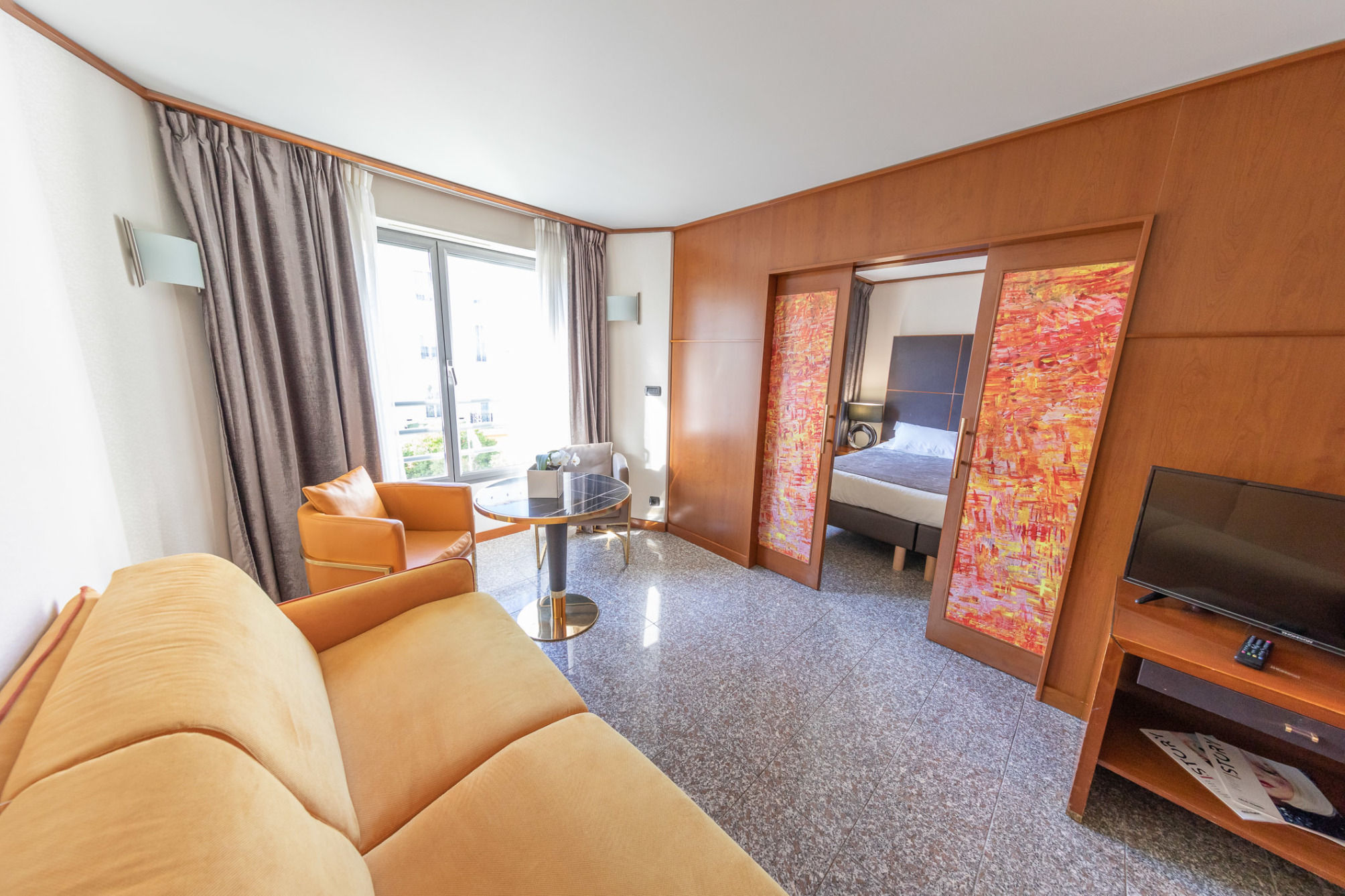 Goldstar Resort & Suites 2