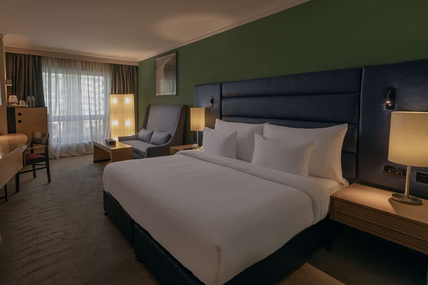 Executive room lounge access