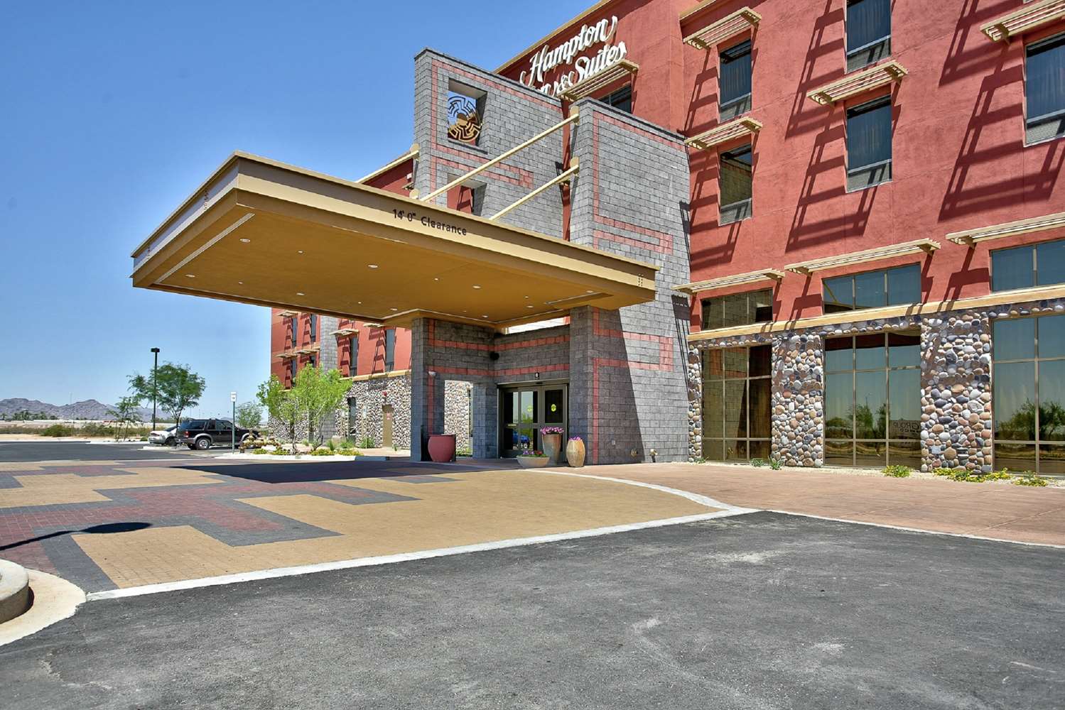 Hampton Inn & Suites Scottsdale at Talking Stick 2