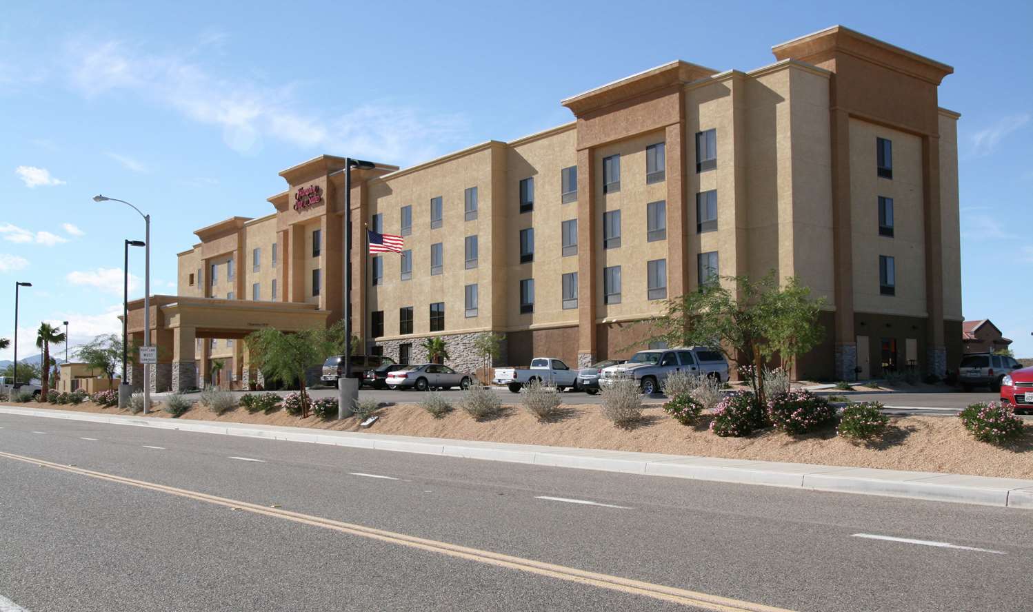 Hampton Inn & Suites Barstow 1